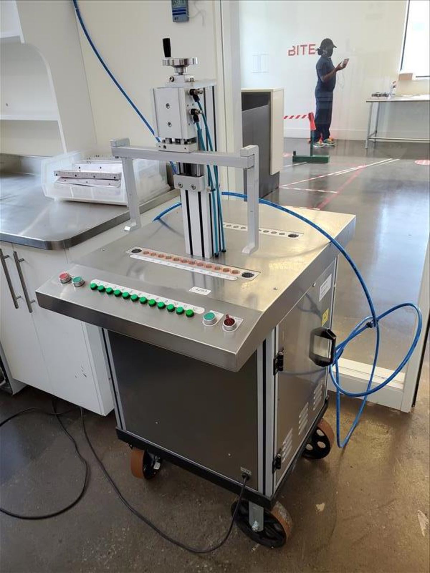 Vacuum Silicone Lipstick Release Machine,] Model LV02, S/N A100819-1