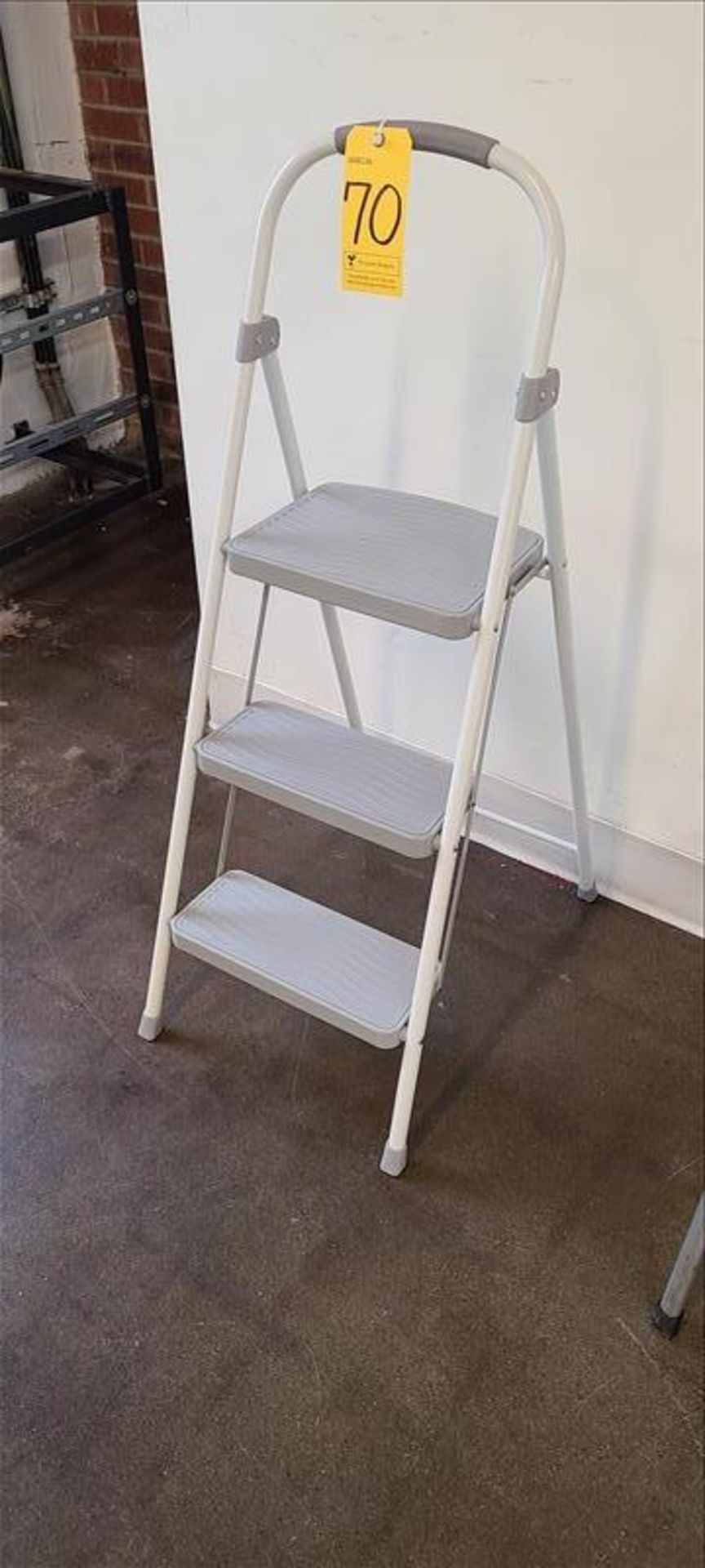 3 Step ladder - Image 2 of 2