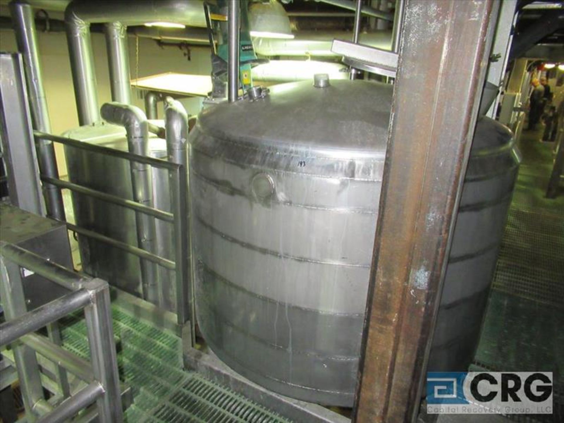 Lot of (2) stainless steel cooling tanks includes 4 ft. x 5 ft. dia dome top cooling tank with - Image 2 of 4