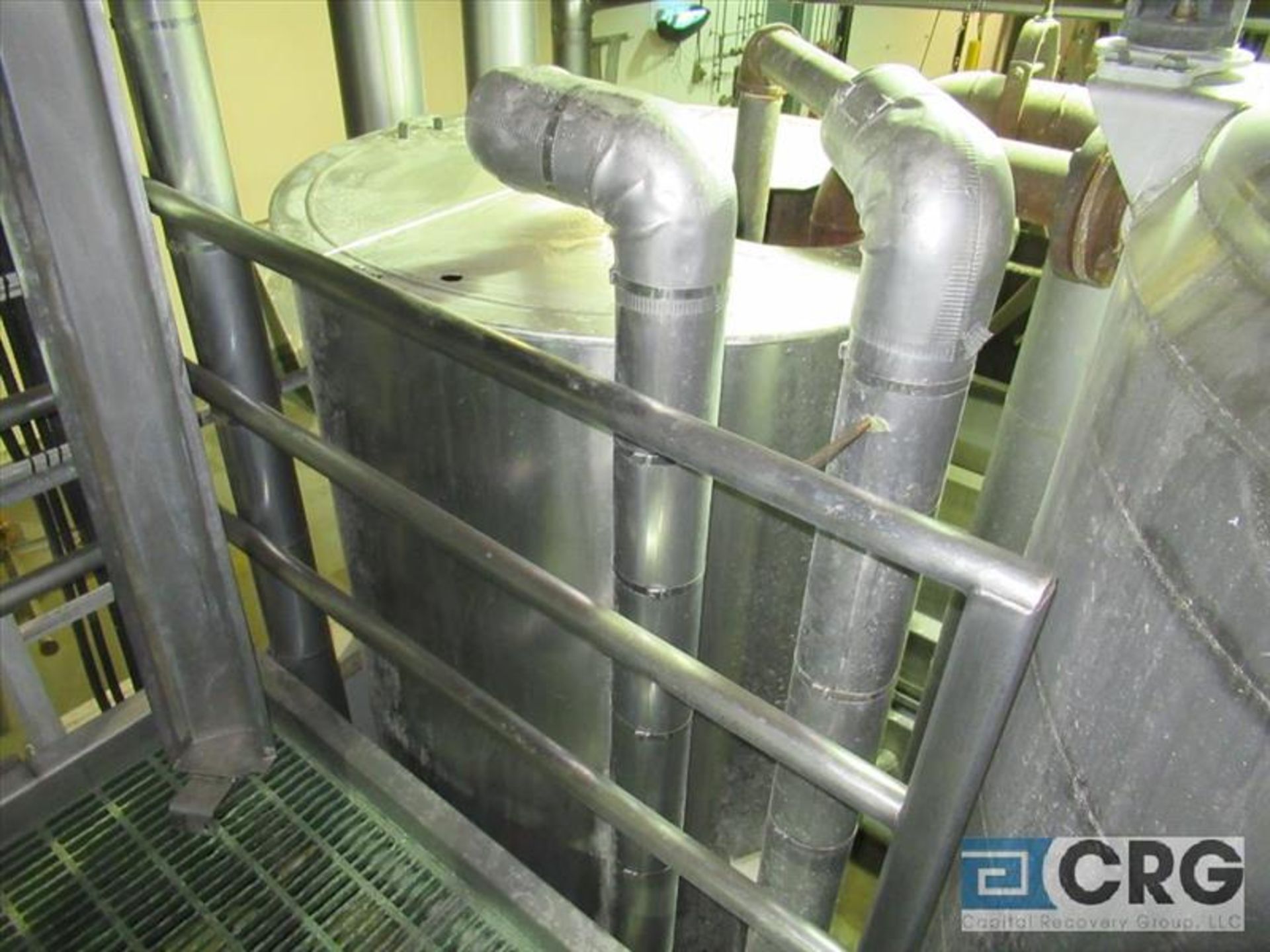 Lot of (2) stainless steel cooling tanks includes 4 ft. x 5 ft. dia dome top cooling tank with - Image 4 of 4