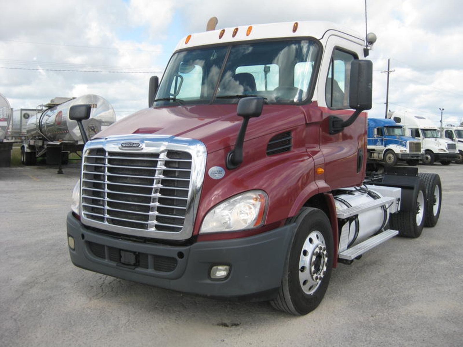 2014 Freightliner CA113DC