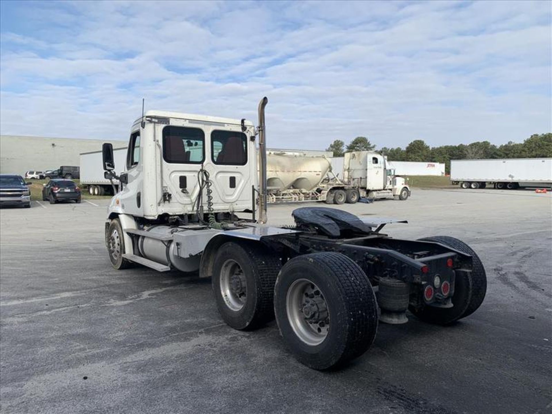 2015 Freightliner CA113DC - Image 22 of 33