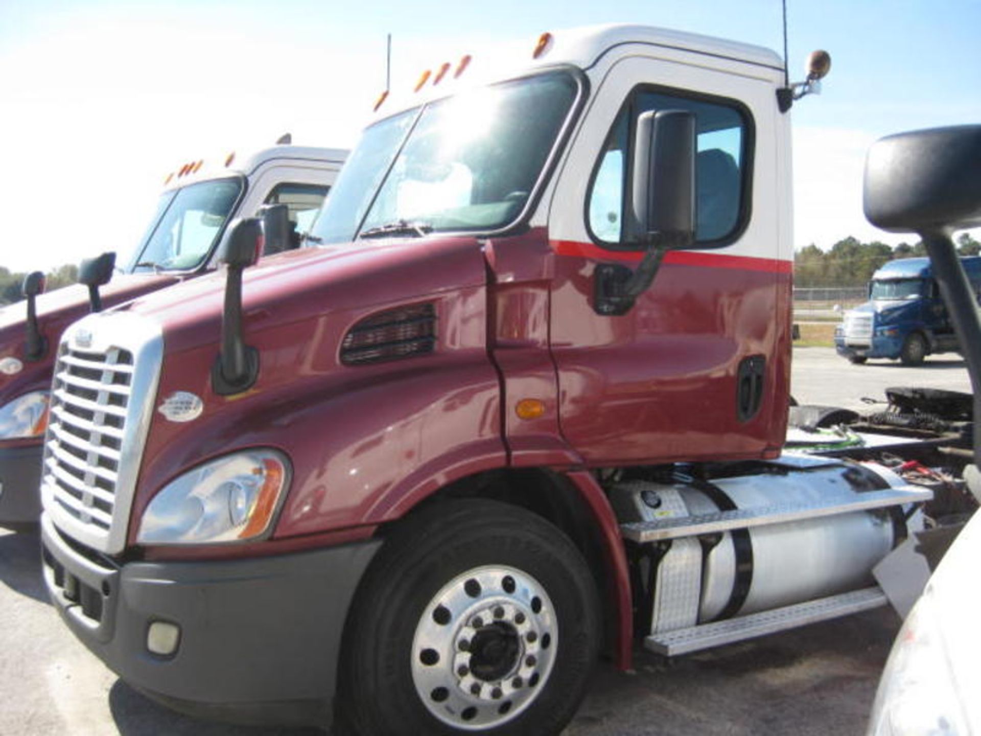 2014 Freightliner CA113DC - Image 26 of 26