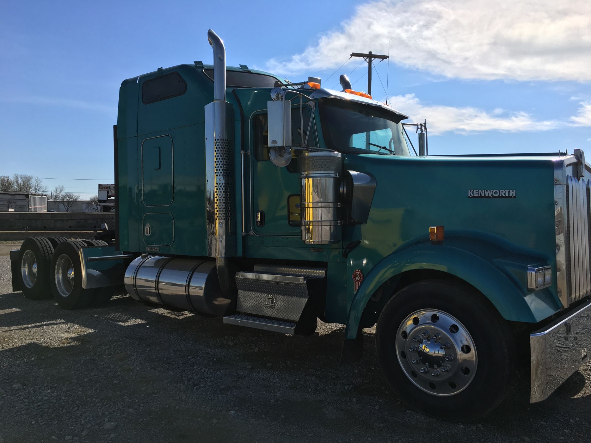 2006 Kenworth W900 Sleeper - Image 4 of 82