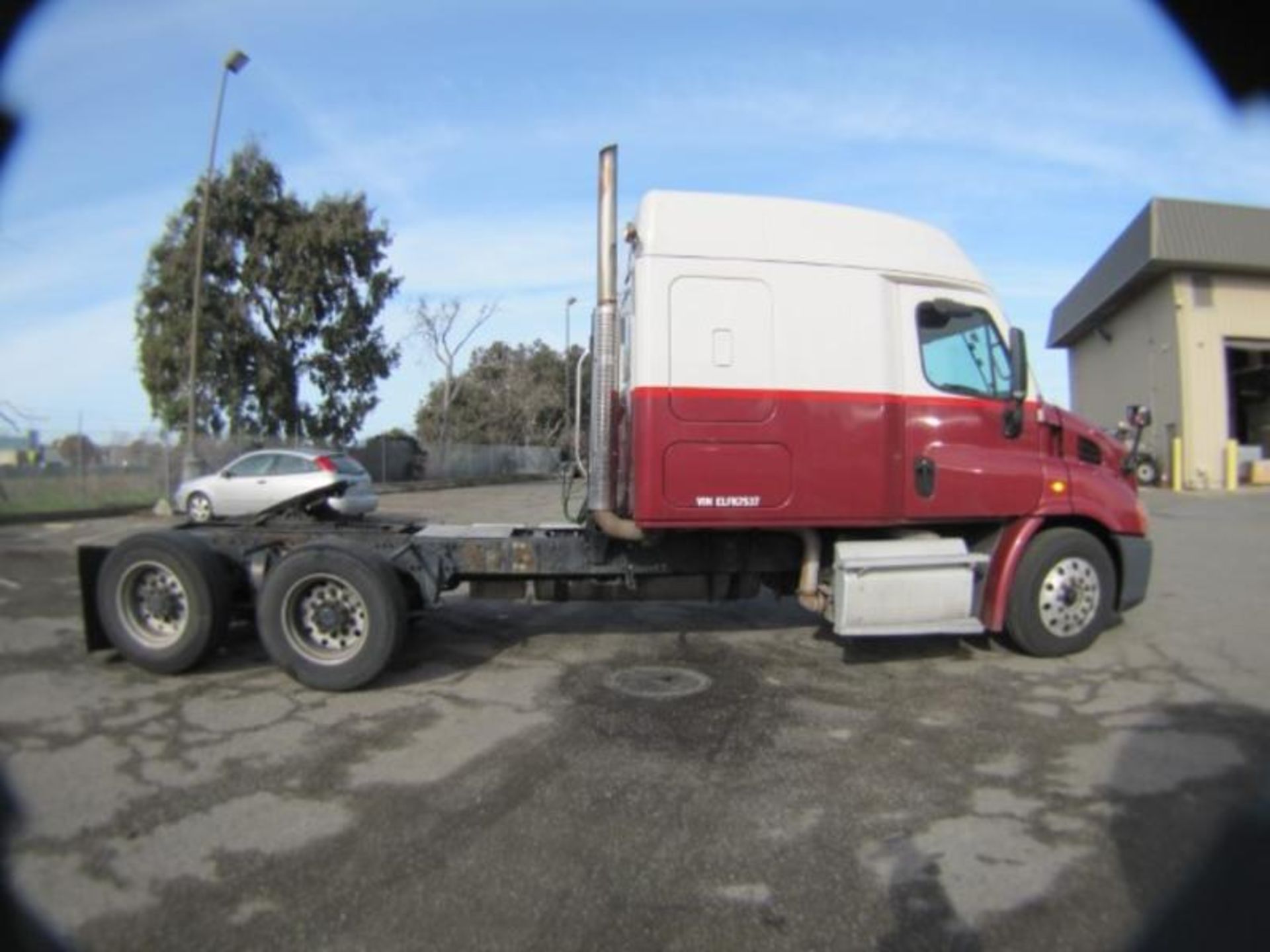 2014 Freightliner CA113SLP - Image 21 of 29