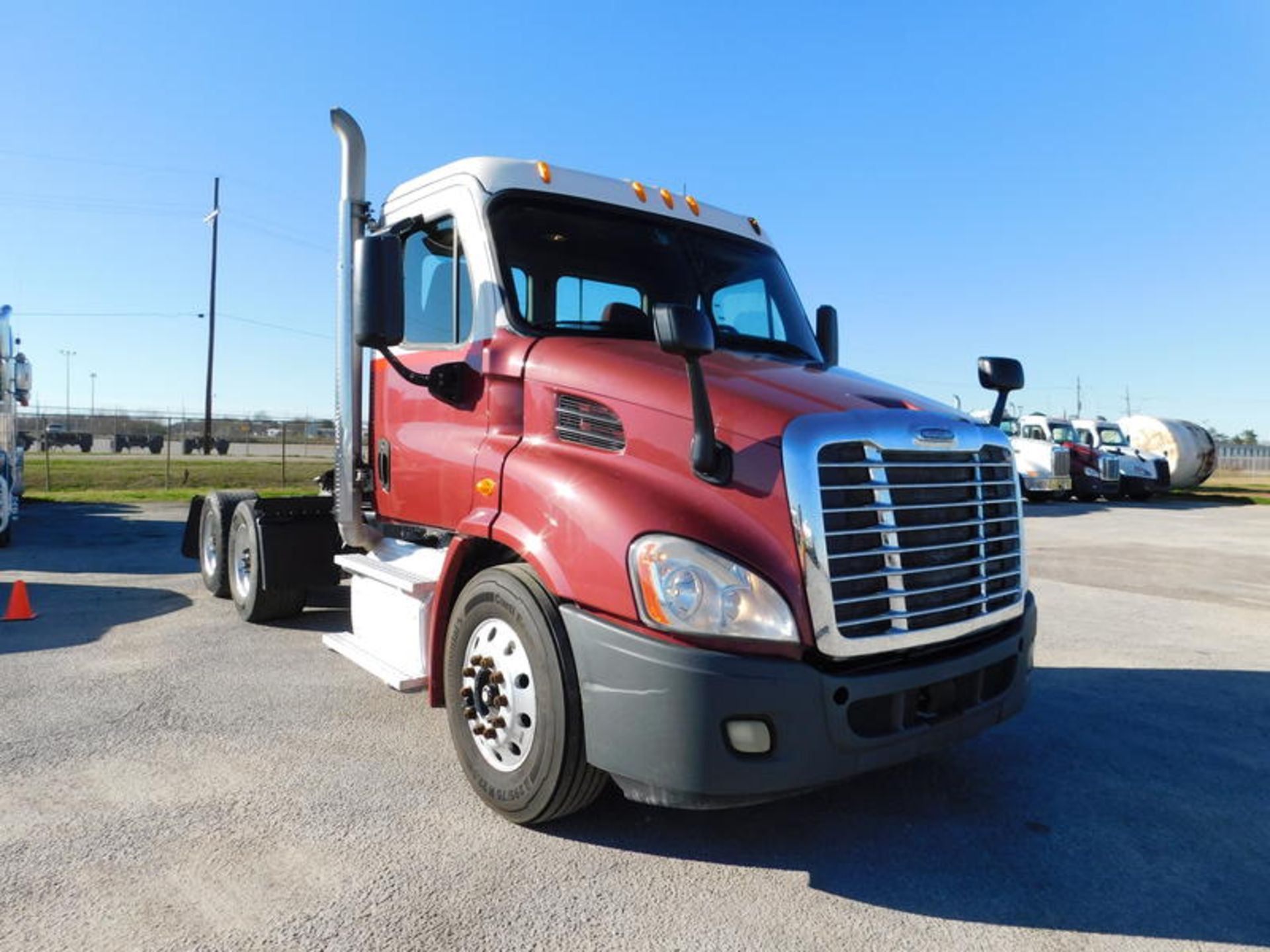 2014 Freightliner CA113DC - Image 2 of 38