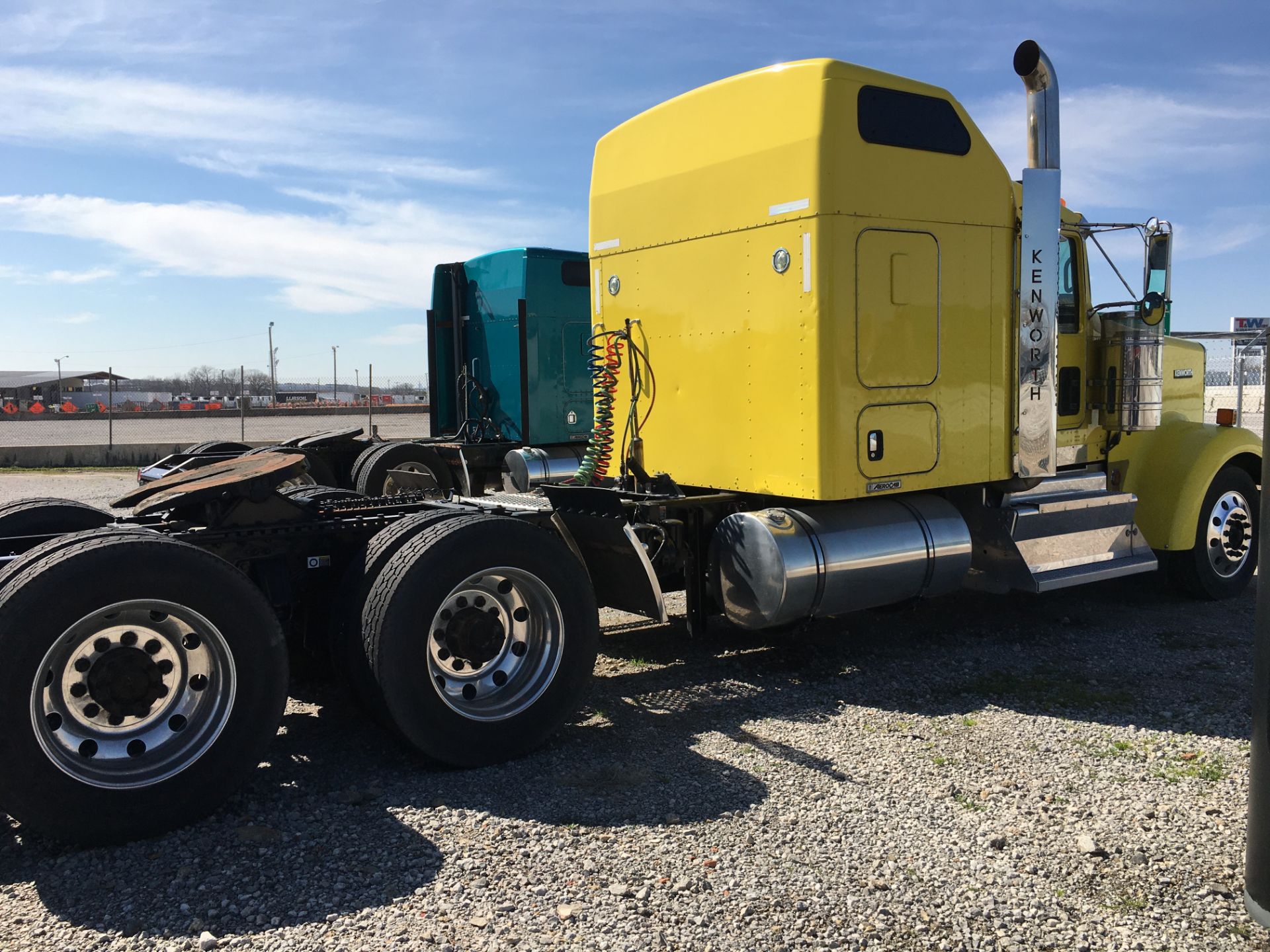 2014 Kenworth W900 Sleeper - Image 5 of 104