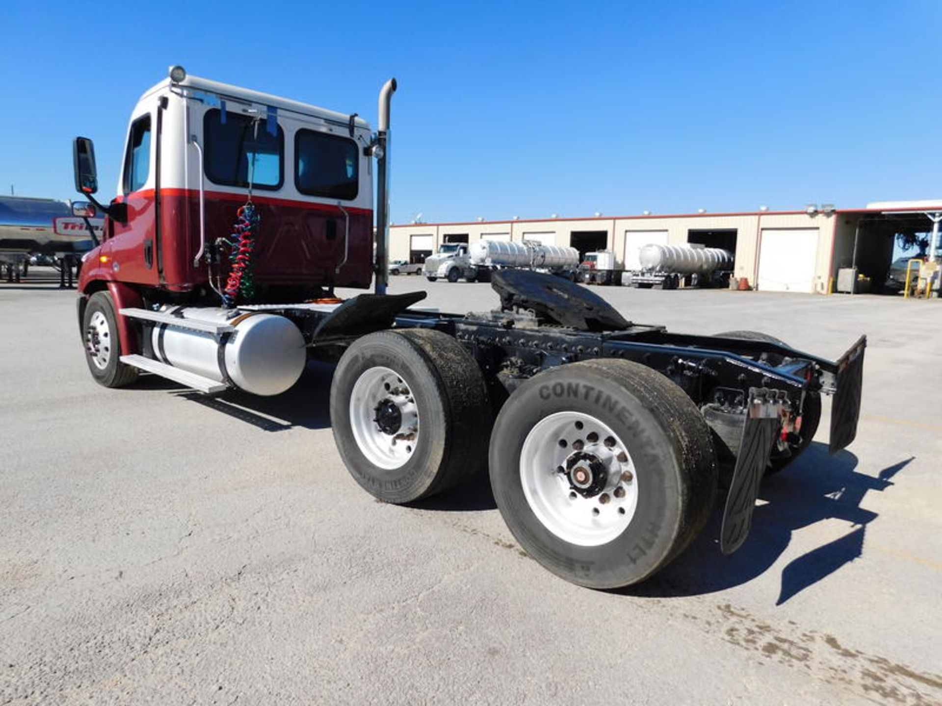 2014 Freightliner CA113DC - Image 21 of 37