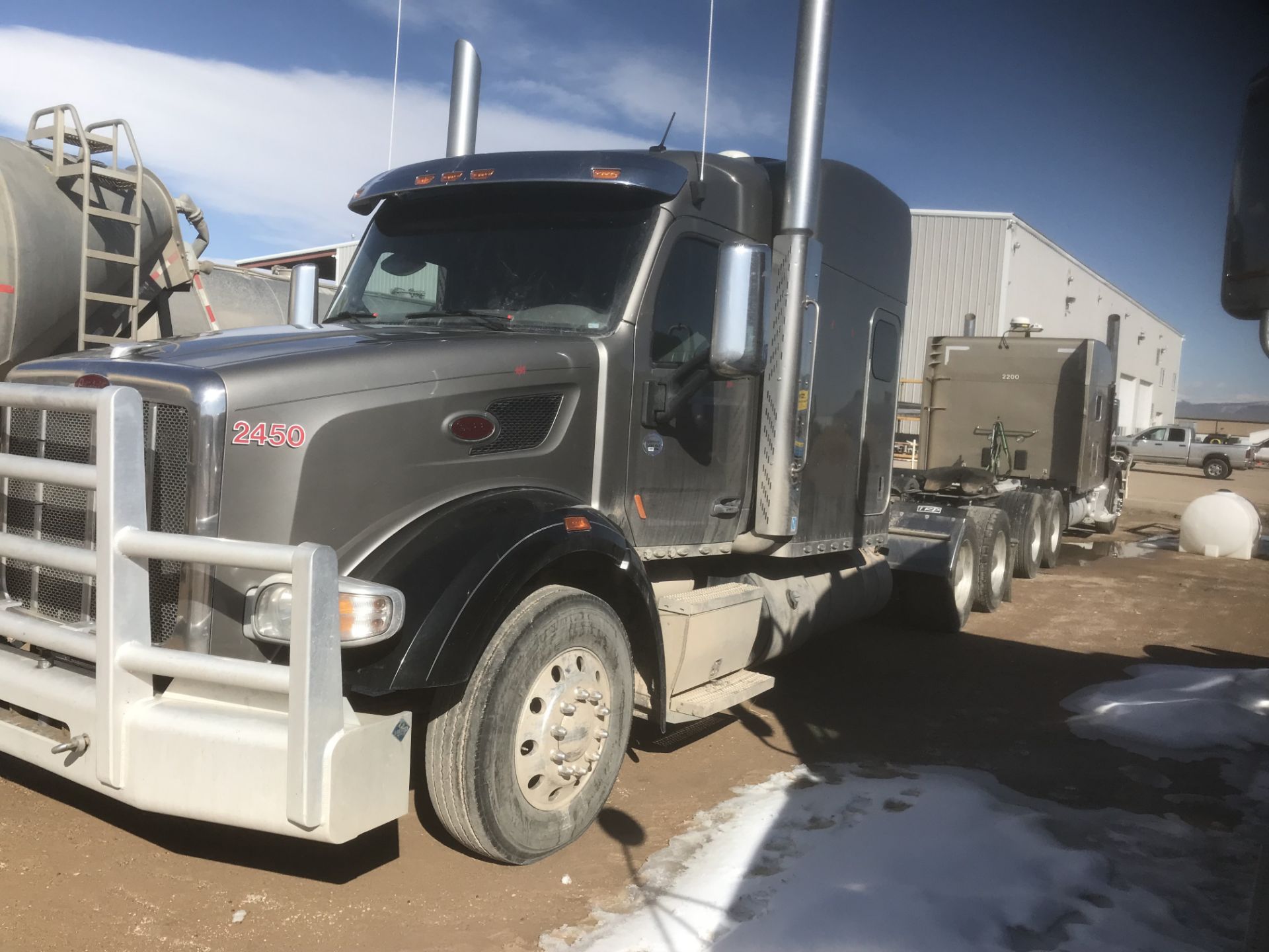 2015 Peterbilt 567 Tractor