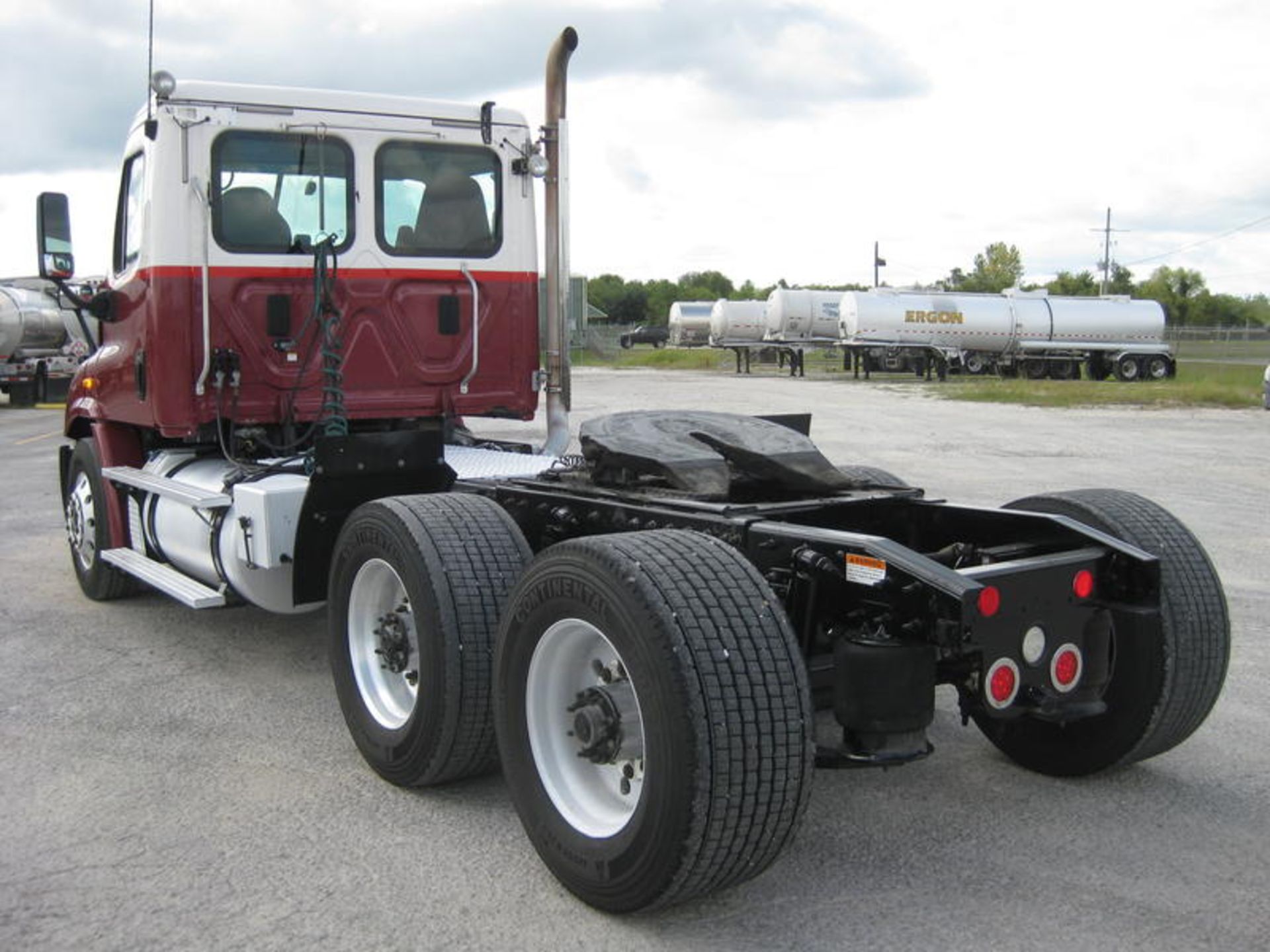 2014 Freightliner CA113DC - Image 28 of 29