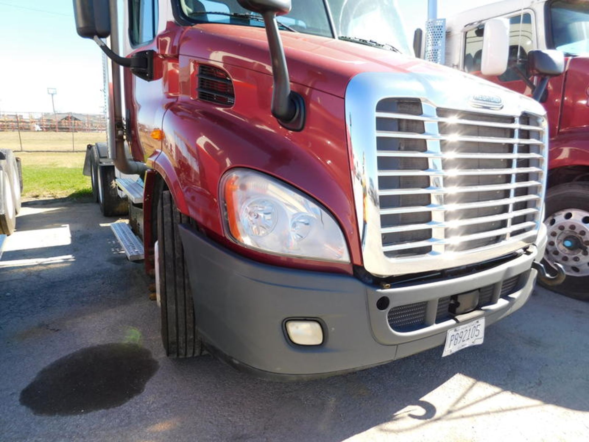 2014 Freightliner CA113DC - Image 12 of 37