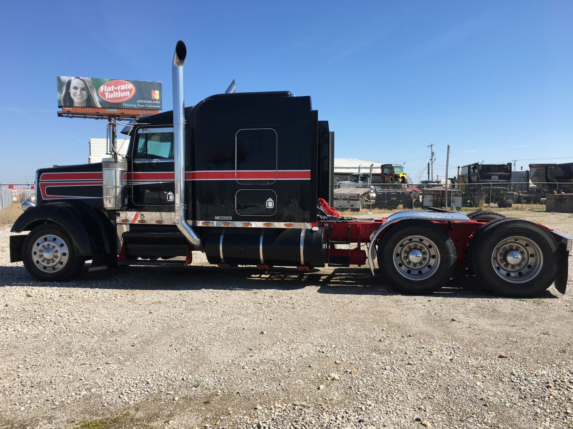 2000 Kenworth W900 Sleeper - Image 6 of 99