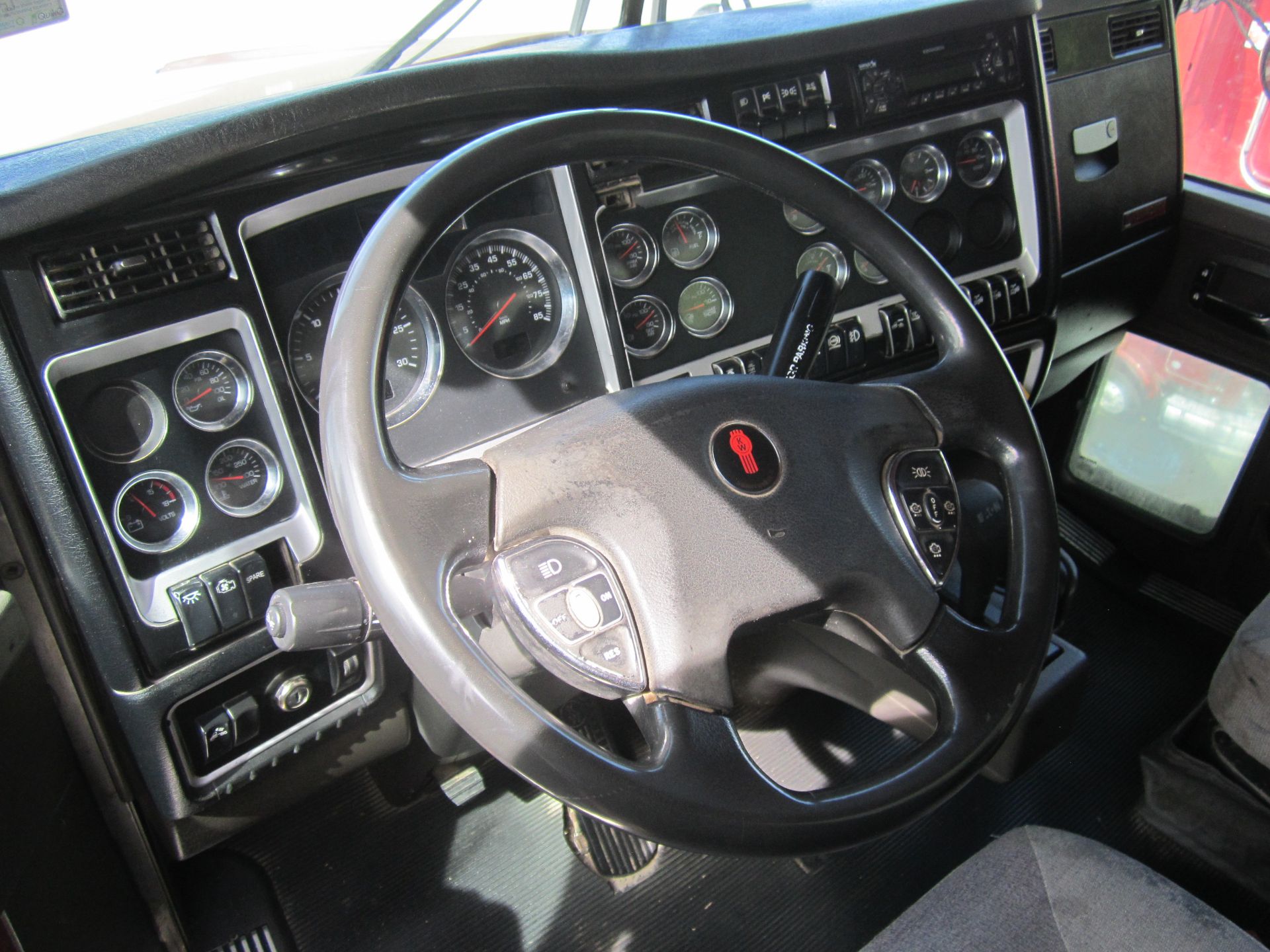 2014 Kenworth T800 - Image 6 of 31