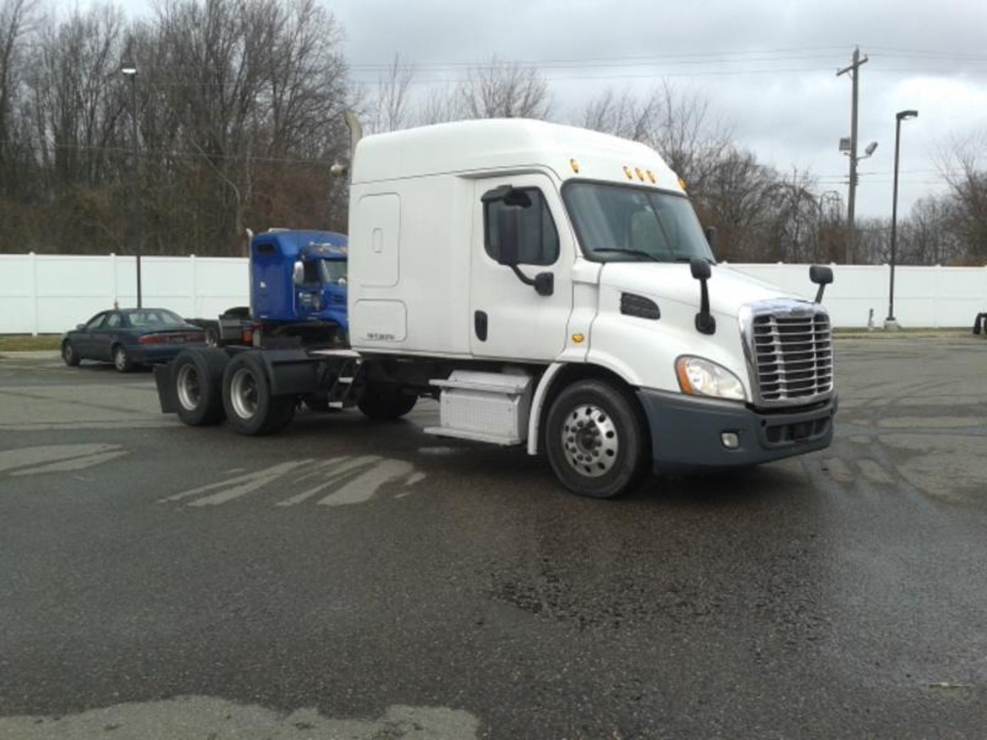 2015 Freightliner CA113SLP - Image 16 of 24