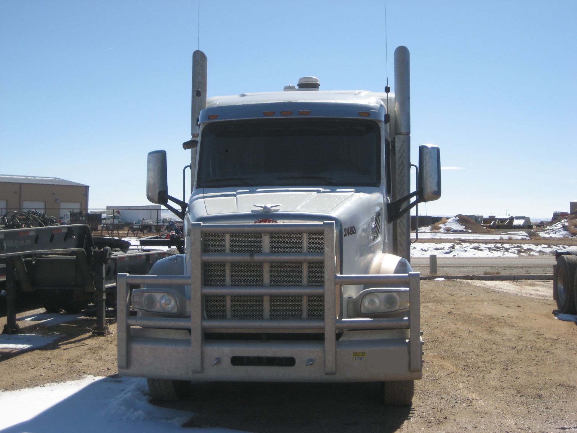 2015 Peterbilt 567 Tractor - Image 12 of 15