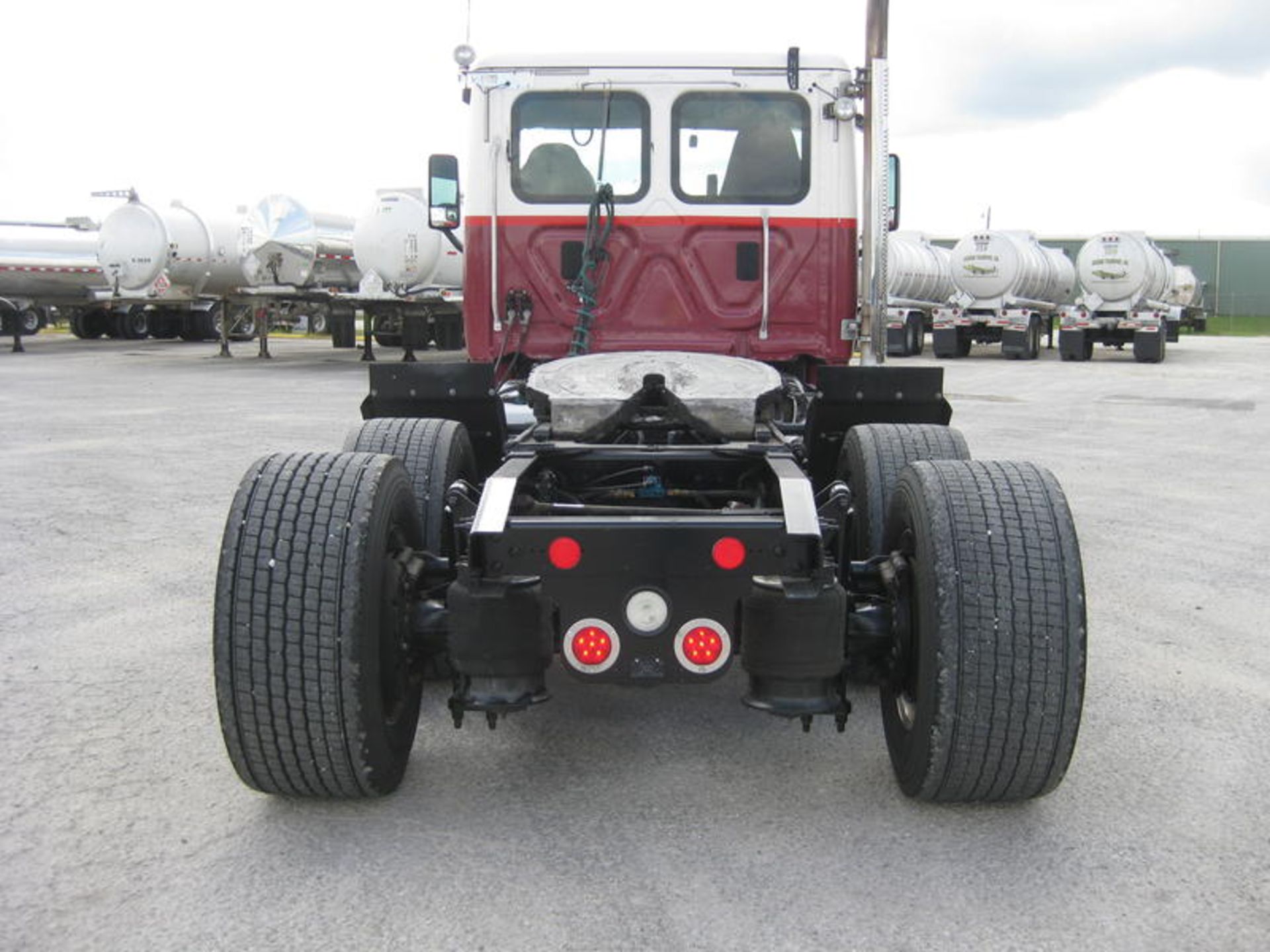 2014 Freightliner CA113DC - Image 27 of 29