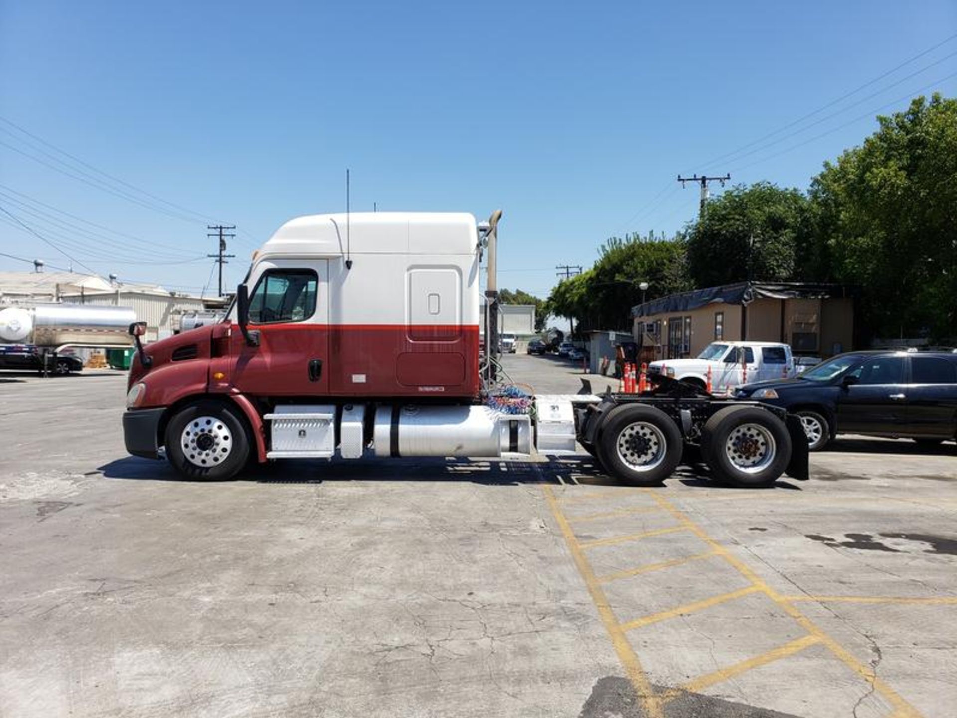 2013 Freightliner CA113SLP - Image 24 of 28