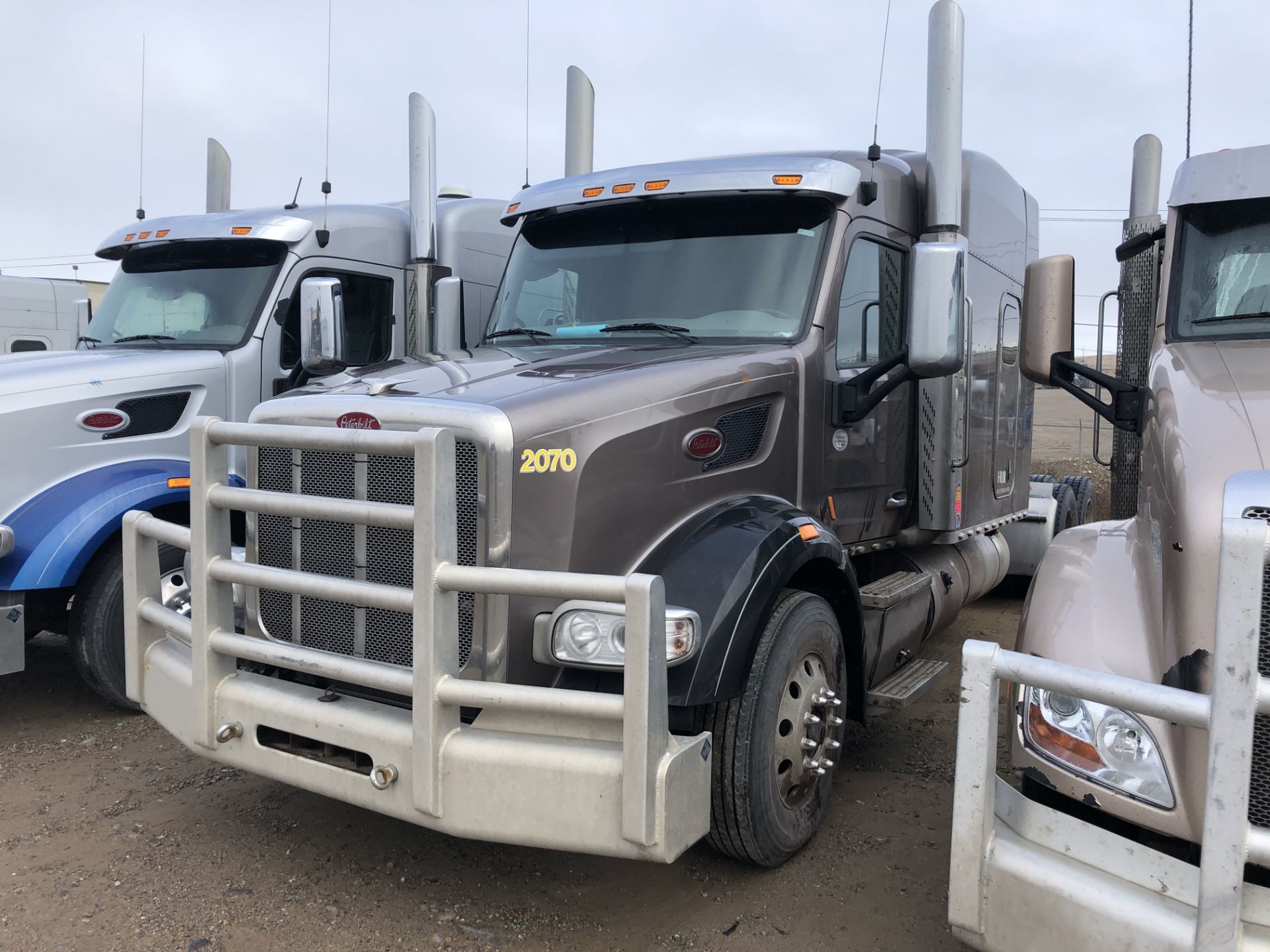 2015 Peterbilt 567 Tractor