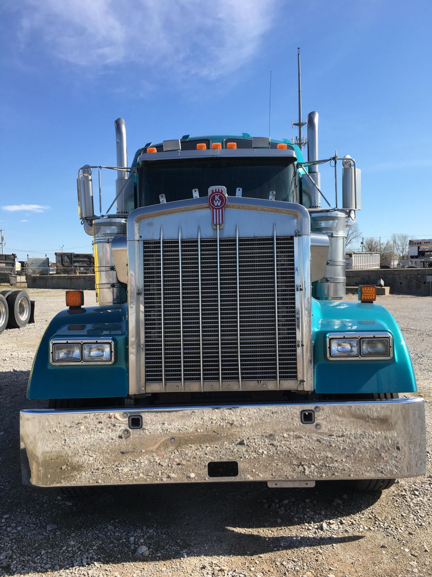 2006 Kenworth W900 Sleeper - Image 13 of 82