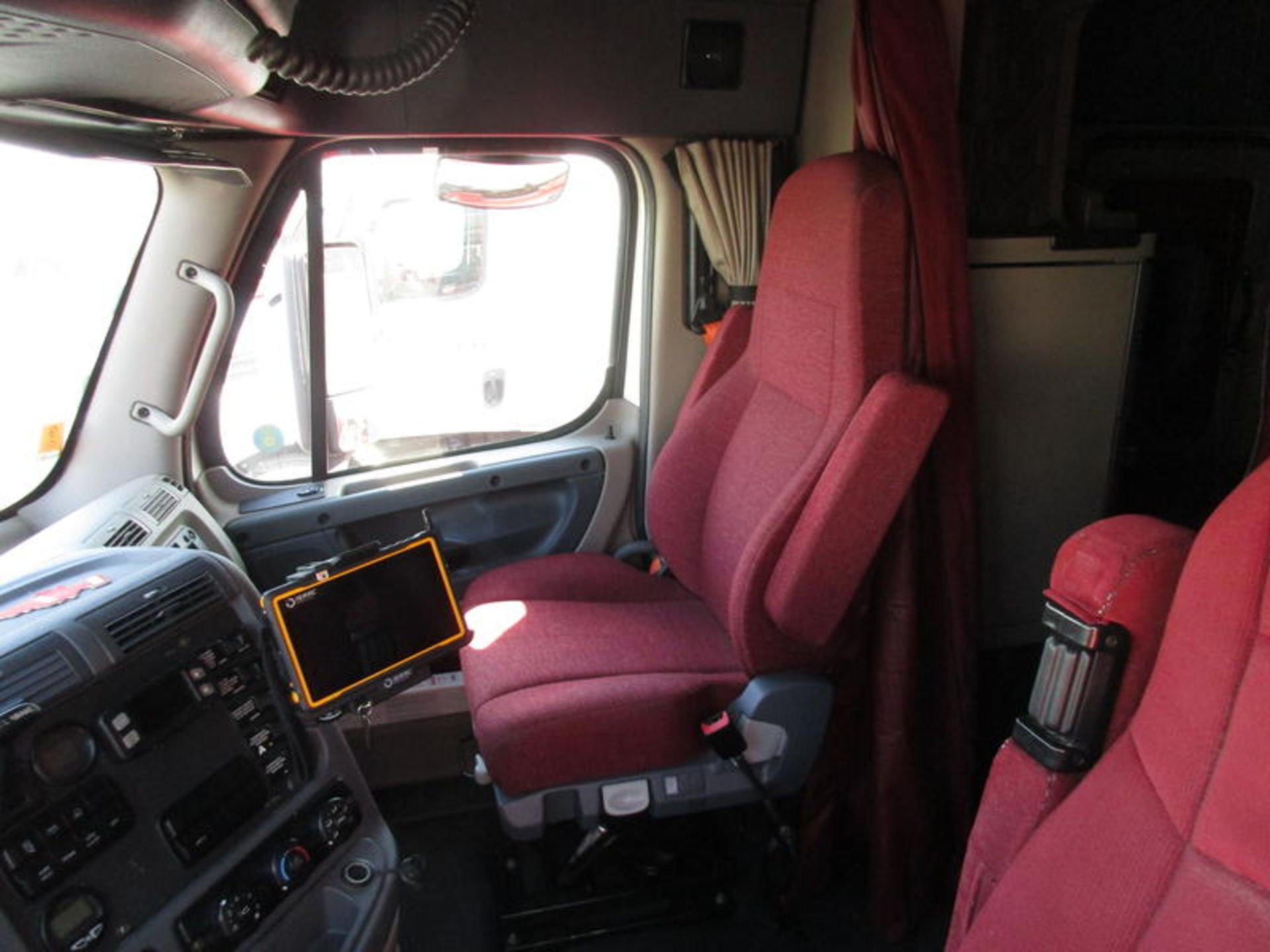 2013 Freightliner CA113SLP - Image 18 of 26