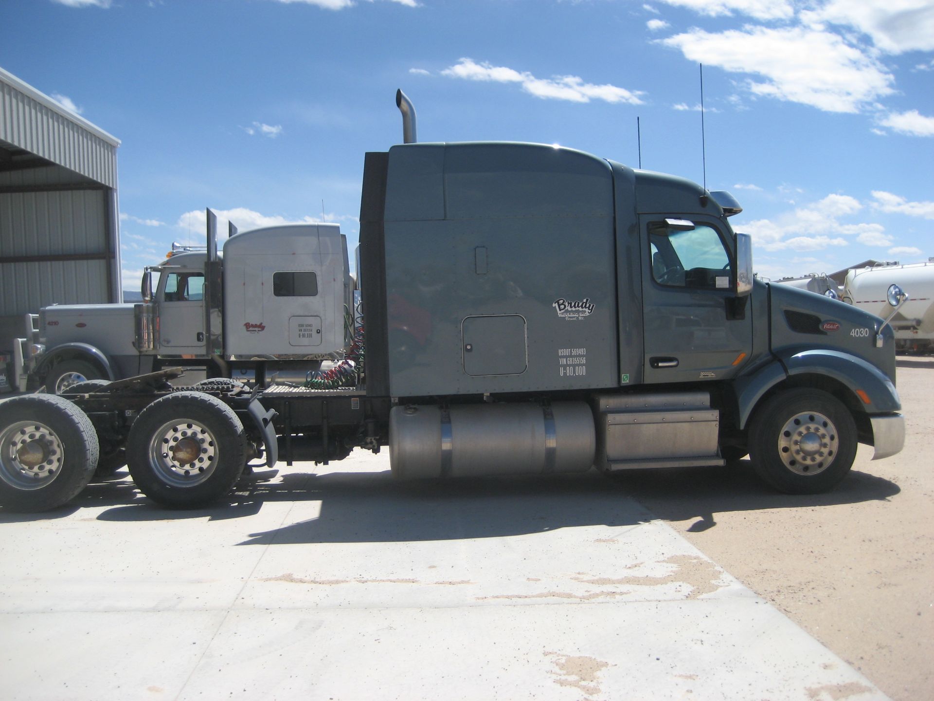 2016 Peterbilt 579 Tractor - Image 7 of 19