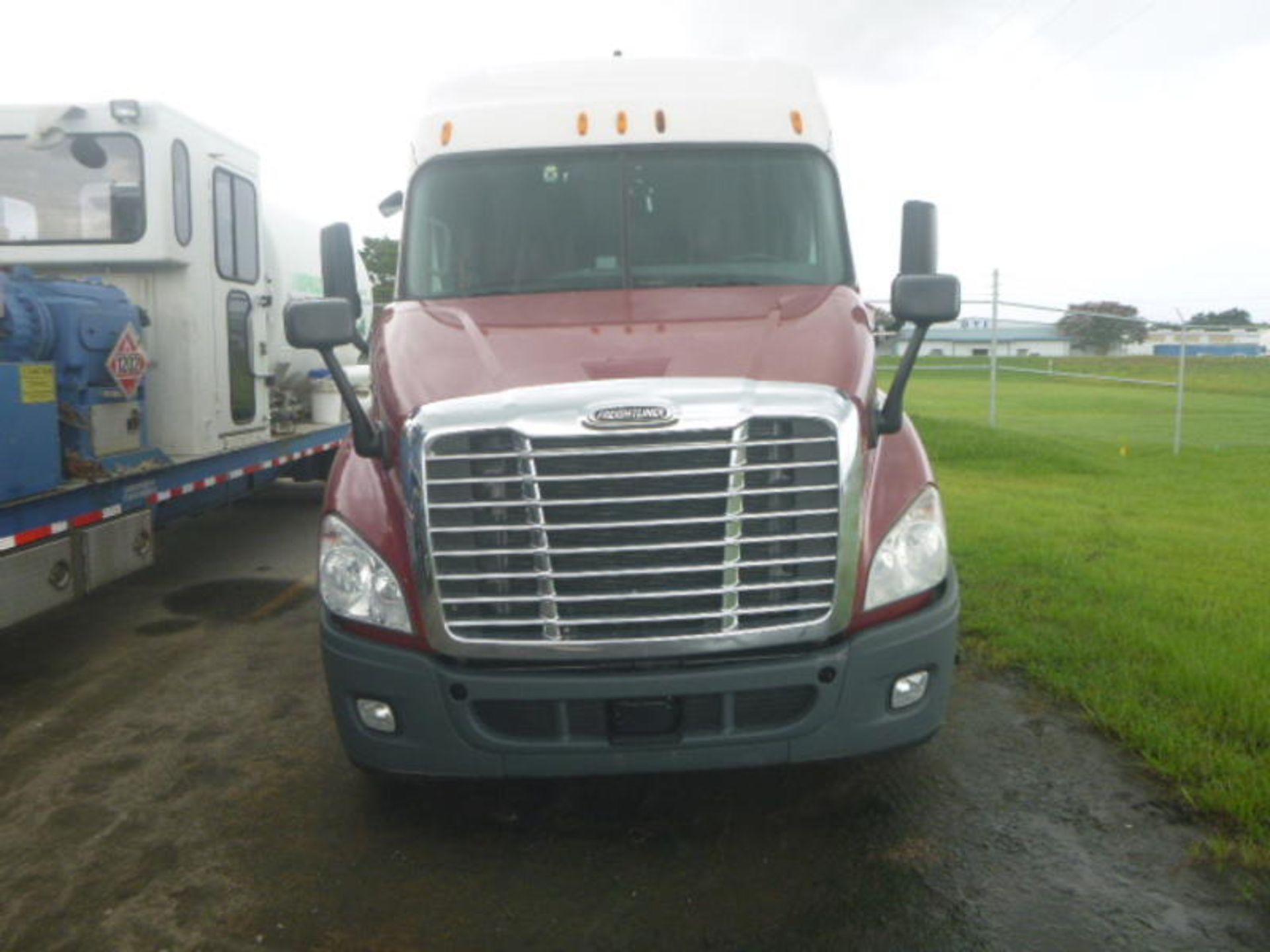 2014 Freightliner CA113SLP