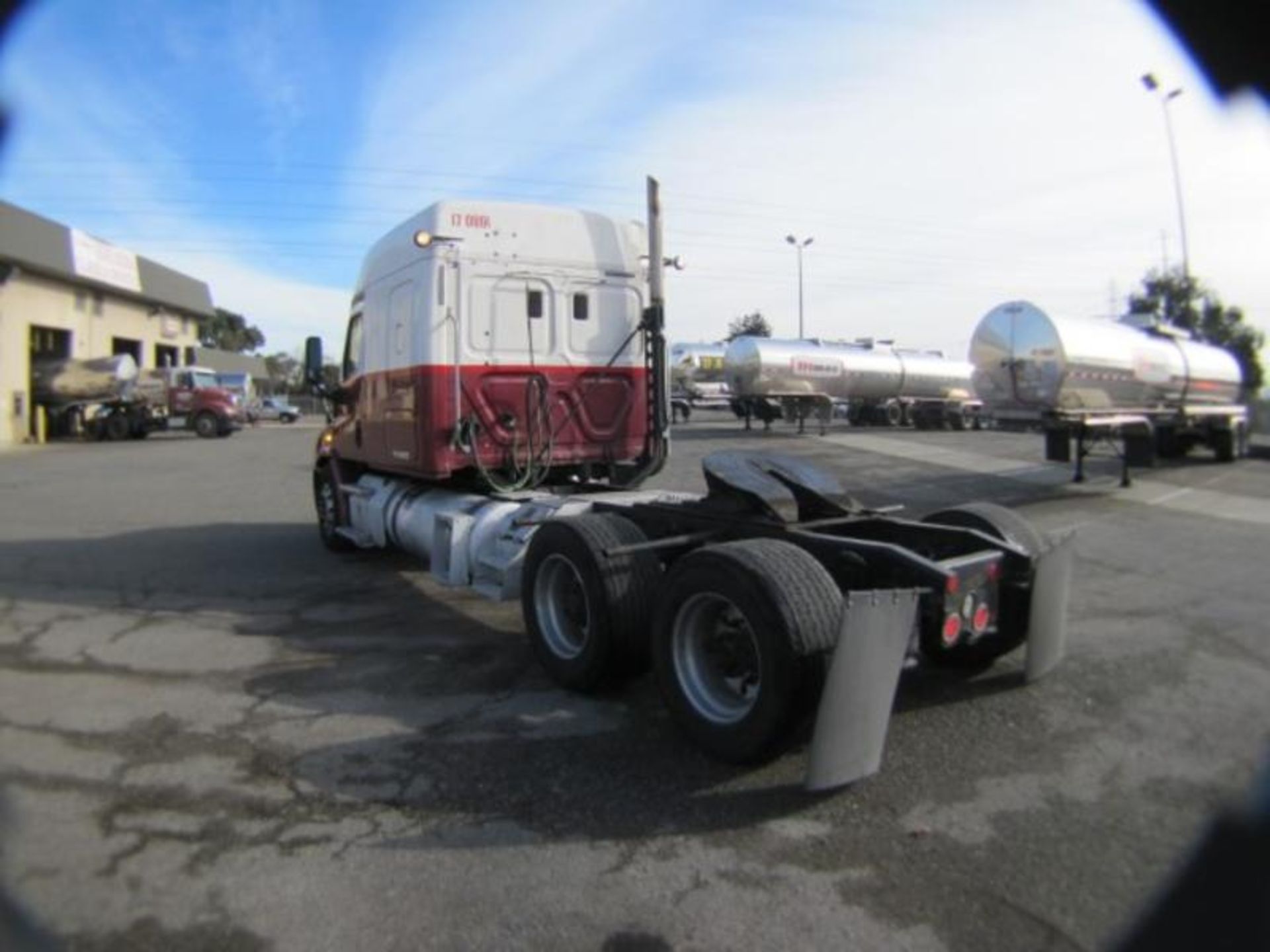 2014 Freightliner CA113SLP - Image 27 of 29