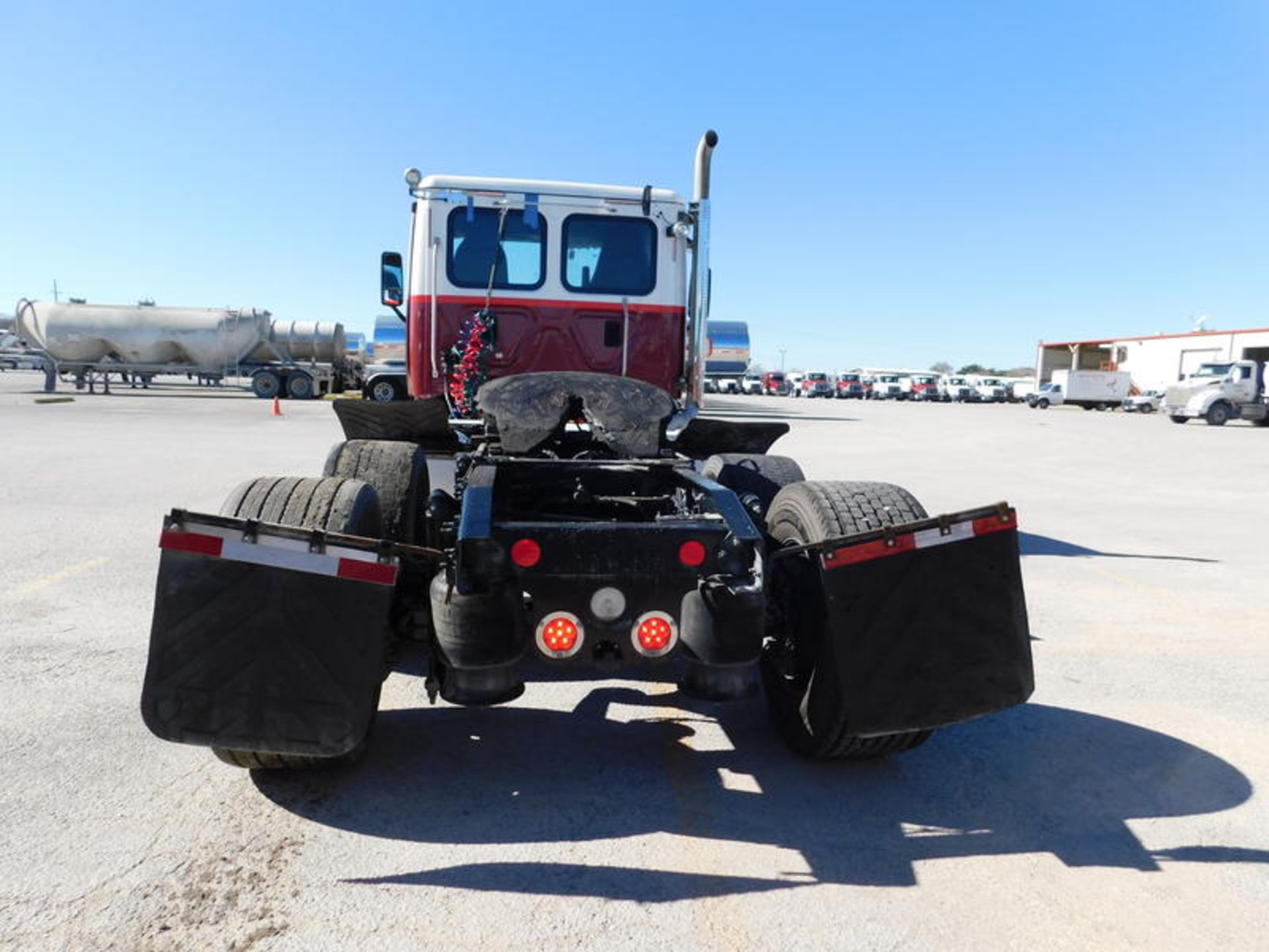 2014 Freightliner CA113DC - Image 22 of 37