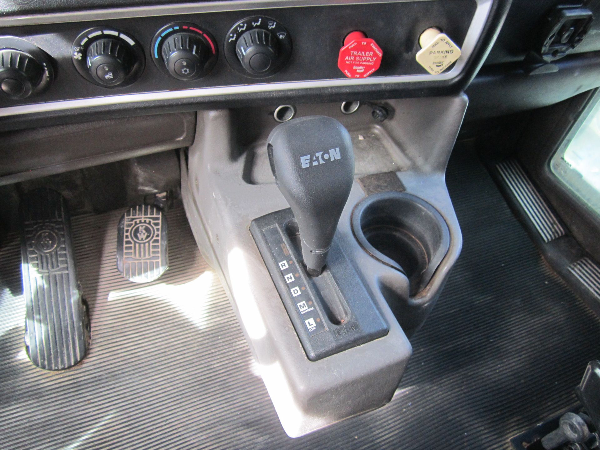 2014 Kenworth T800 - Image 17 of 52