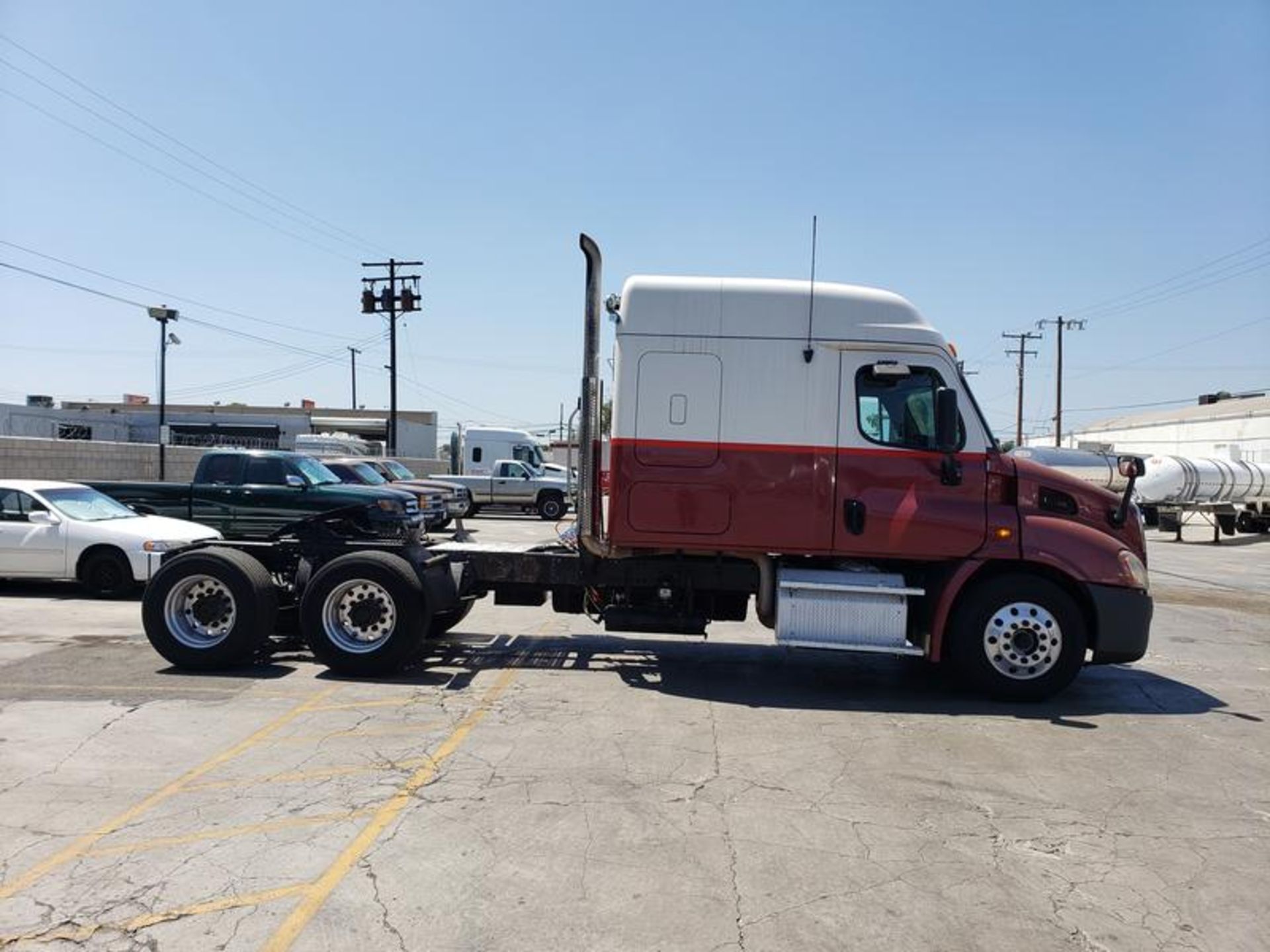 2013 Freightliner CA113SLP - Image 11 of 28