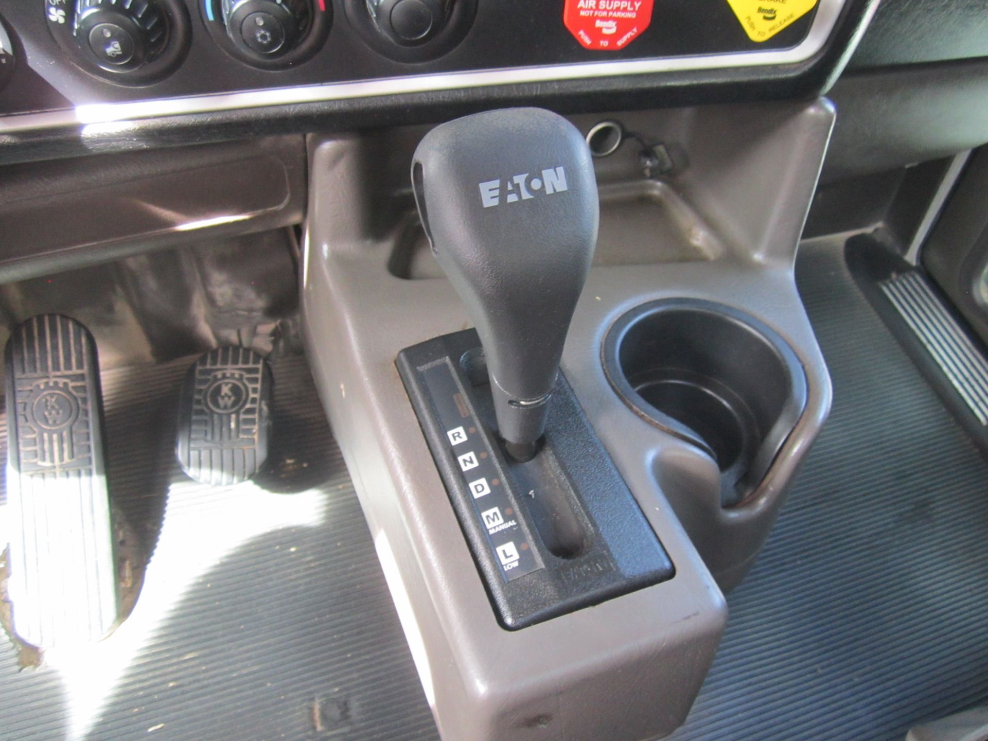 2014 Kenworth T800 - Image 8 of 31