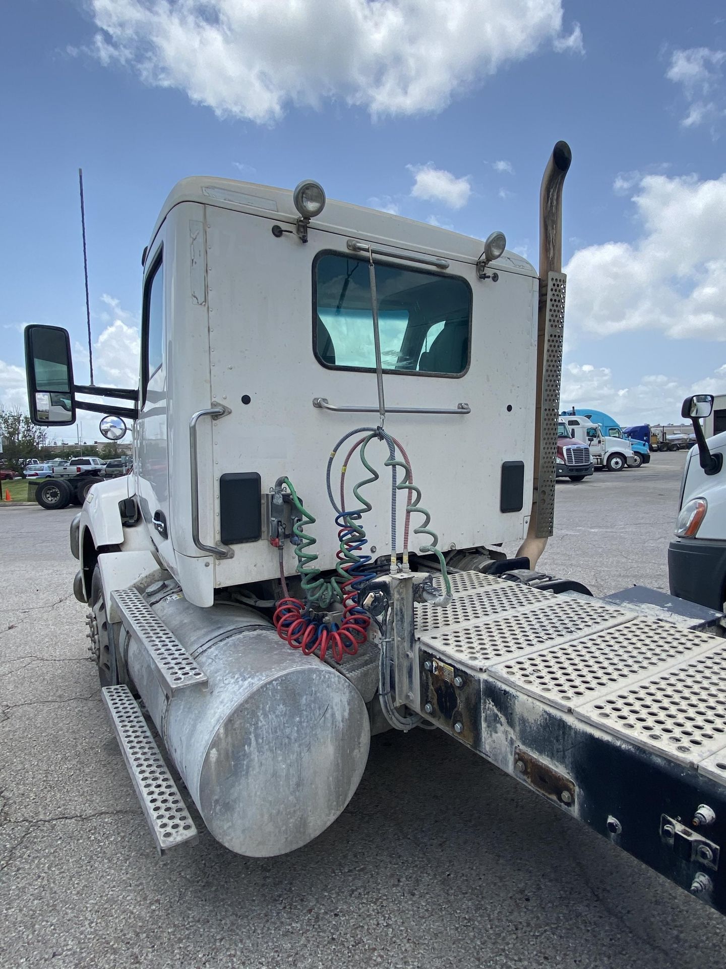 2015 Kenworth T880 - Image 42 of 43