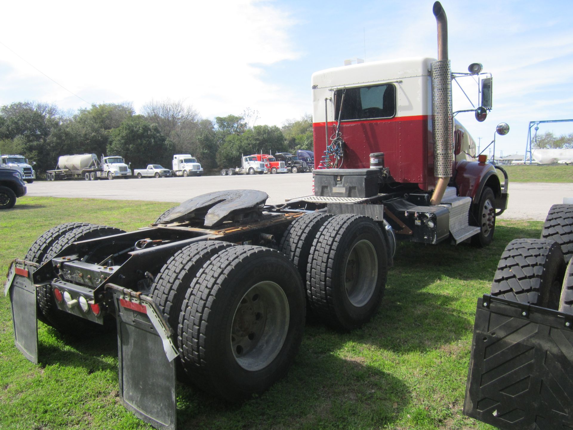 2014 Kenworth T800 - Image 46 of 52