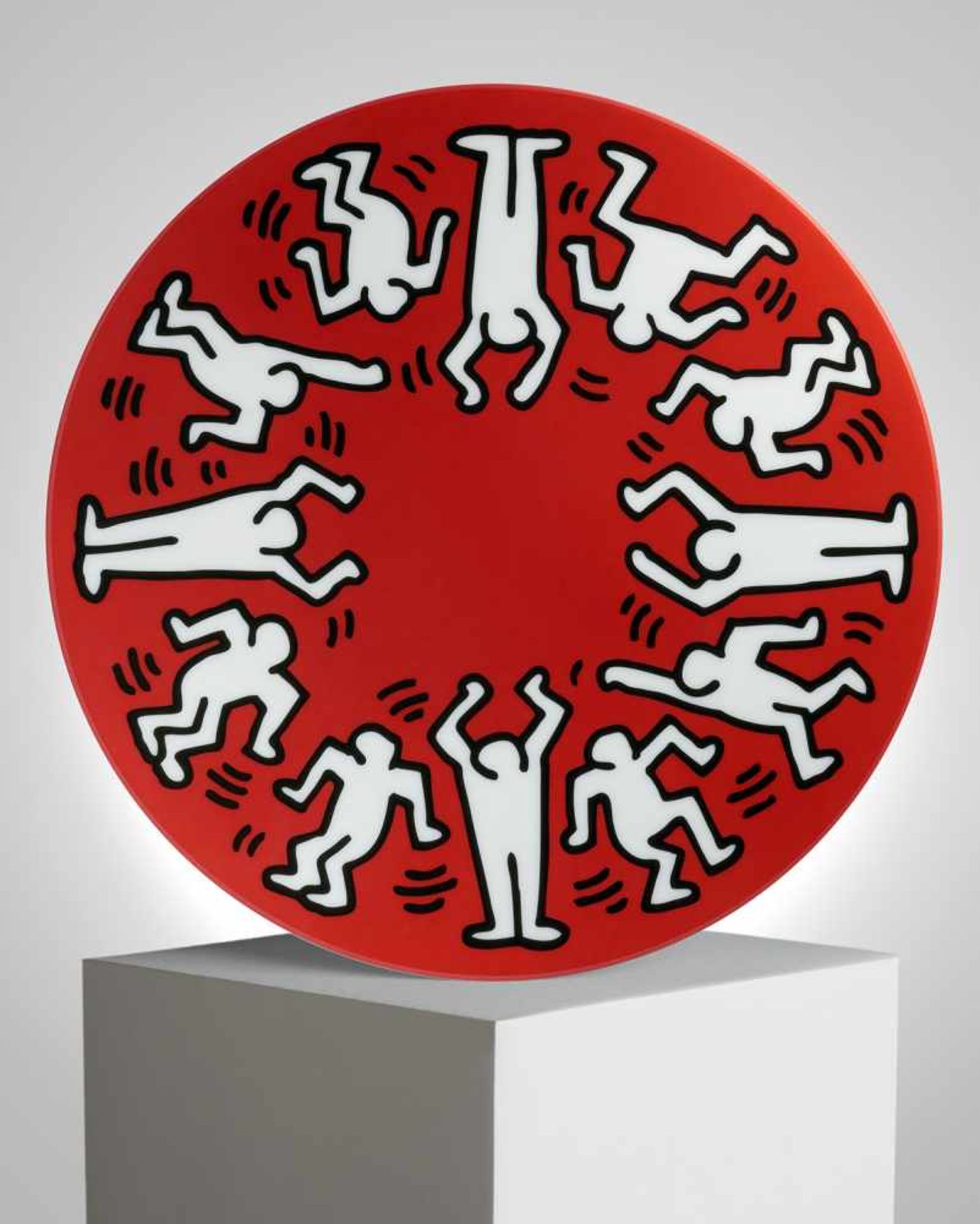 Keith Haring (after) - White on RedKeith Haring (after) - White on RedCoffret d'une assiette Keith