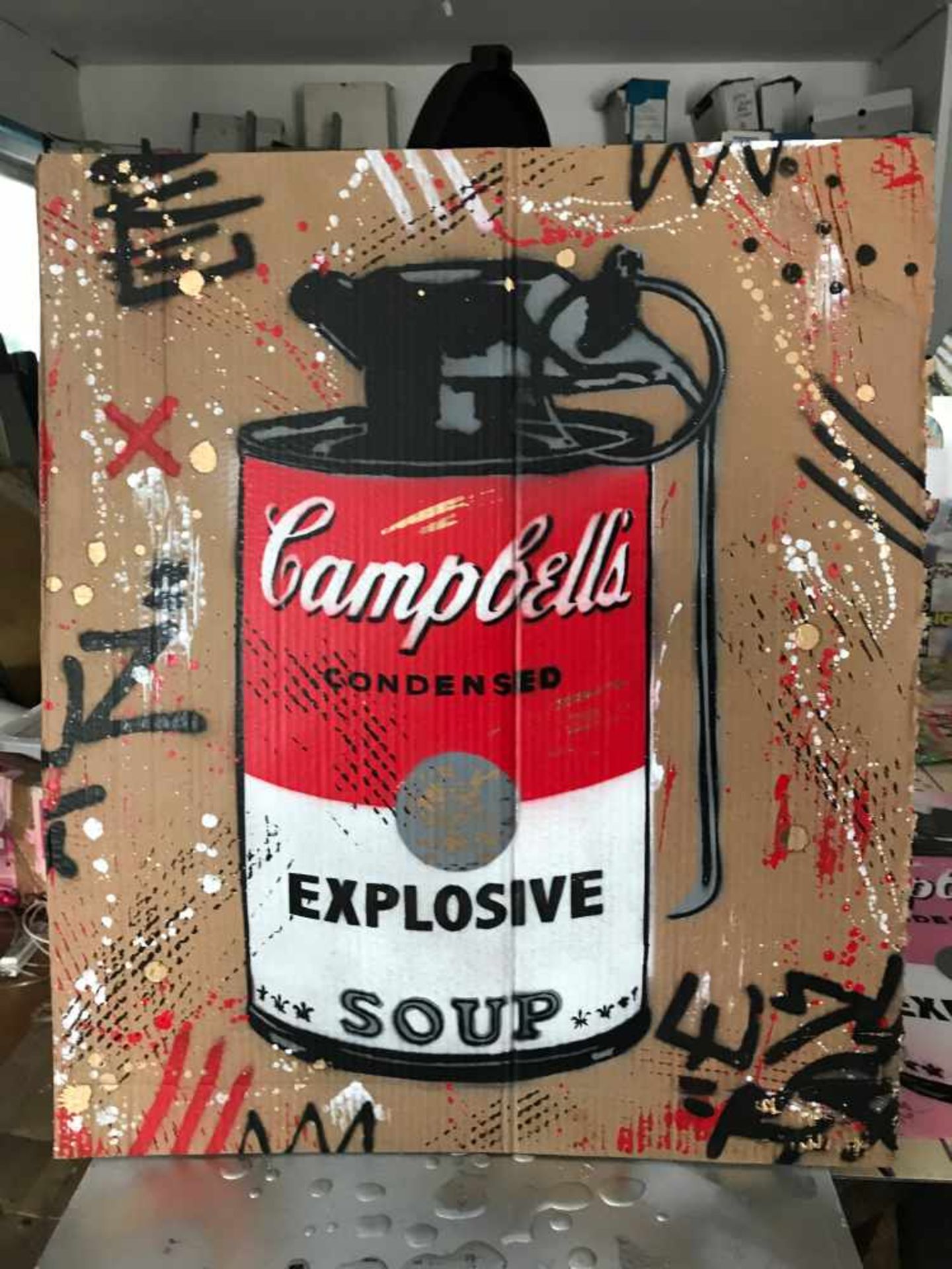 Aiiroh - Campbell's Explosive Red CraftAiiroh - Campbell's Explosive Red CraftAérosol et acrylique