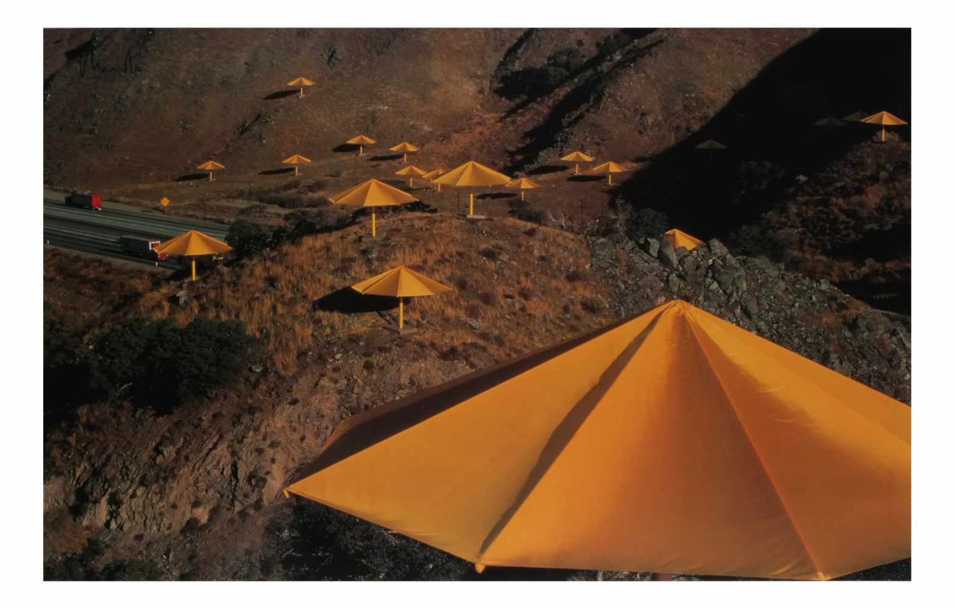 Christo & Jeanne-Claude - The Umbrellas, California, USAChristo & Jeanne-Claude - The Umbrellas,