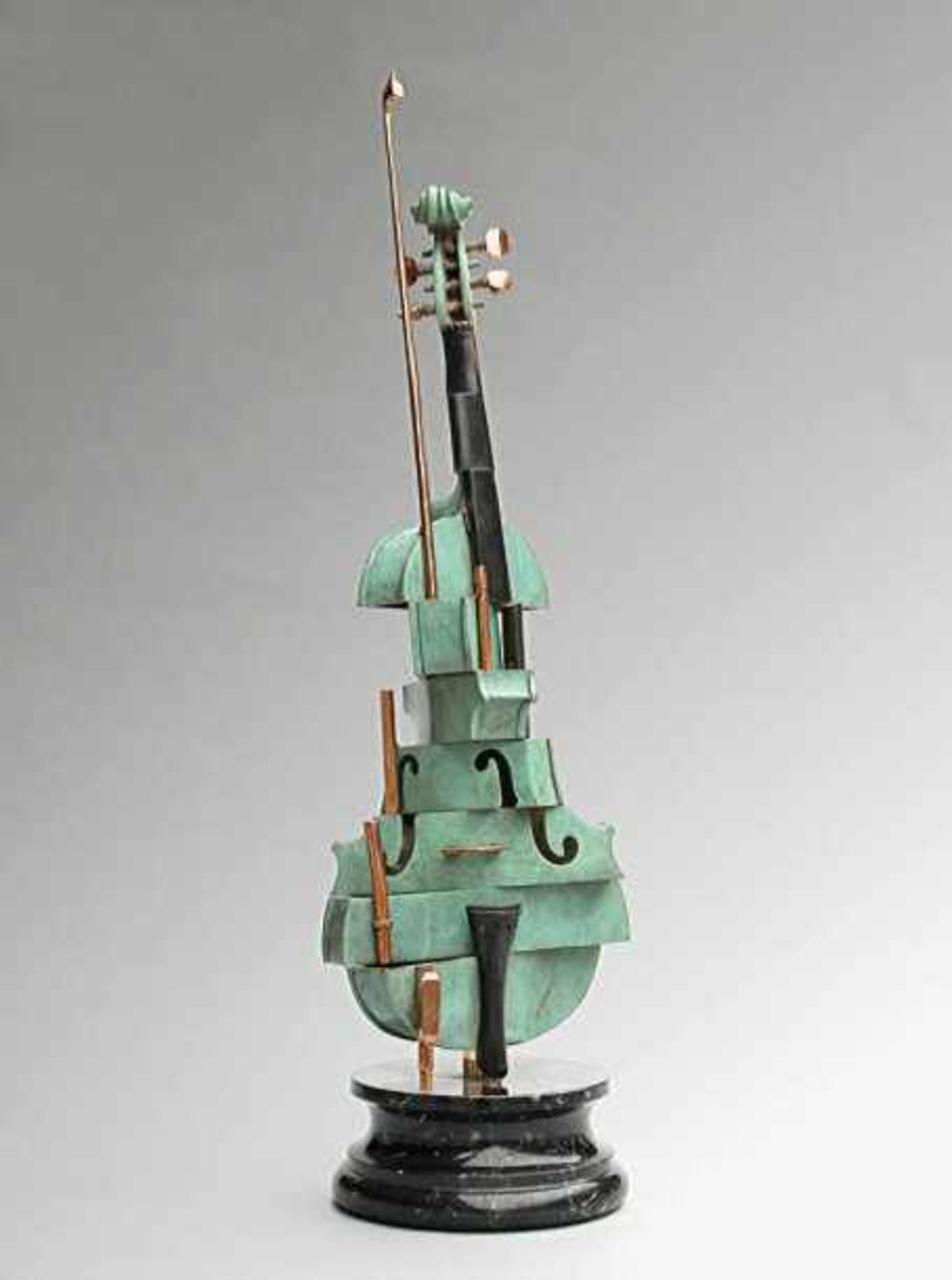 Arman - Violon spiraléArman - Violon spiraléÉpreuve en bronze découpé à patine verte, 2001Signée