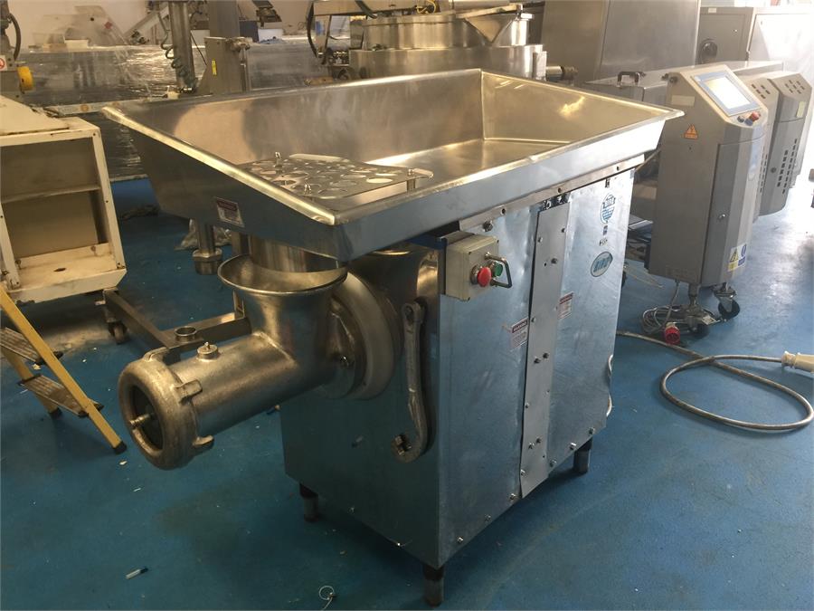 1 x Biro 56 mincer. Complete with loading tray with 6" barrel. Complete with 3mm plate. Lift out £ - Image 3 of 3