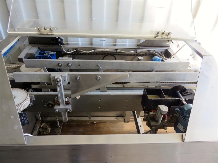 1 x Freemantle TF100 all s/s carton gluer and closer. Very little used. Maximum flat carton size - Image 3 of 4