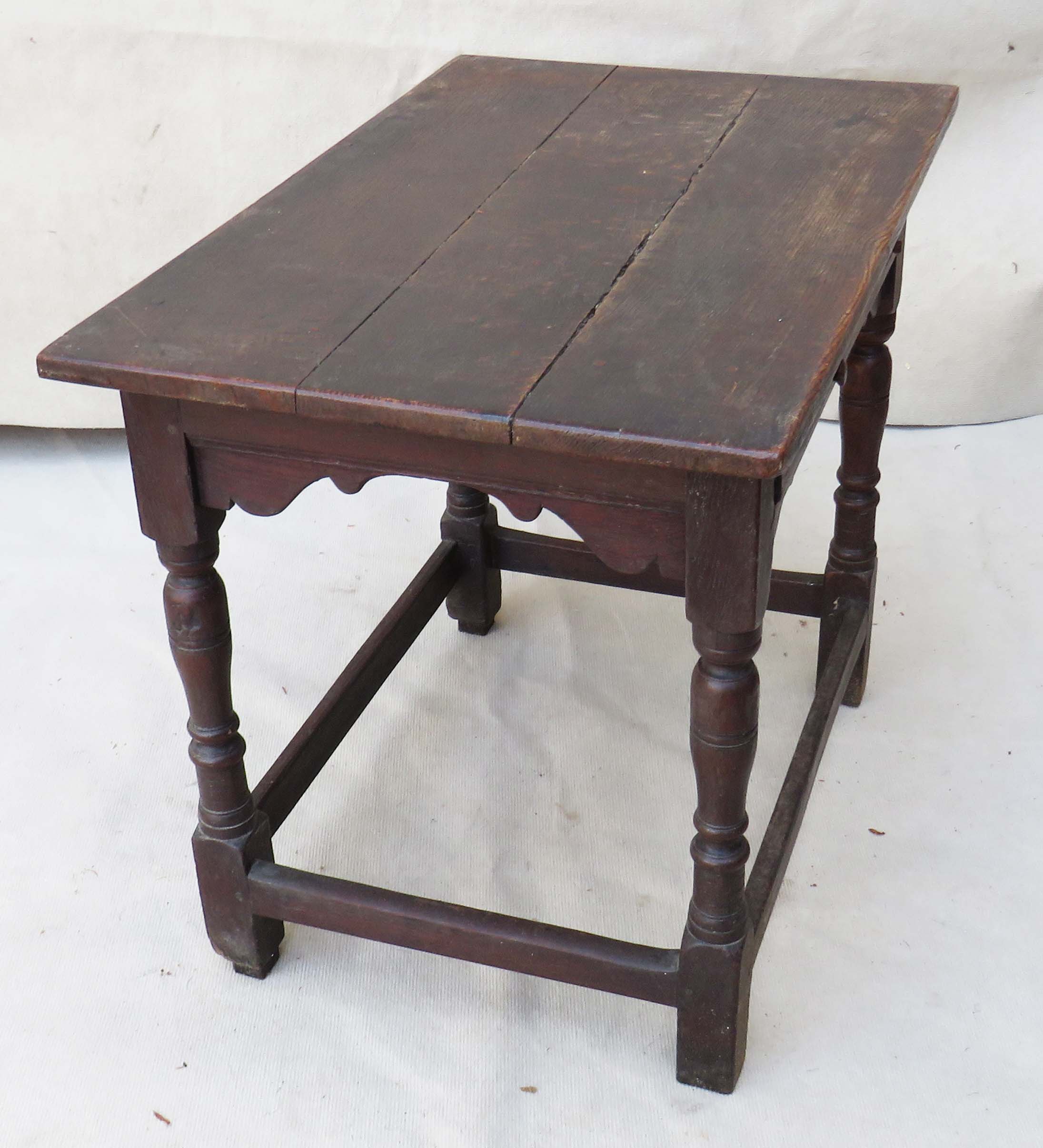 A 17th Century oak side table - Image 6 of 6