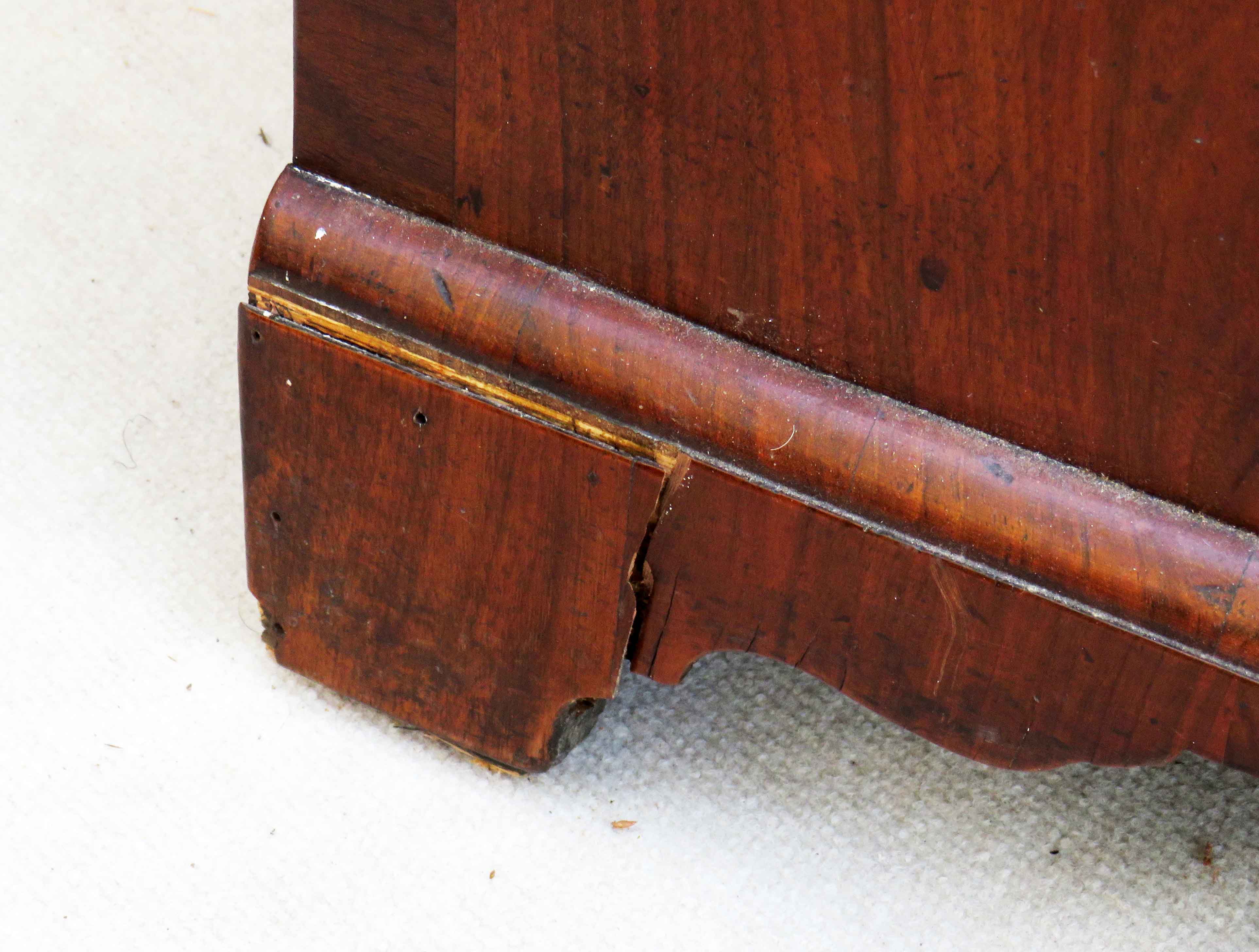 18th Century George I period walnut bureau - Image 6 of 6