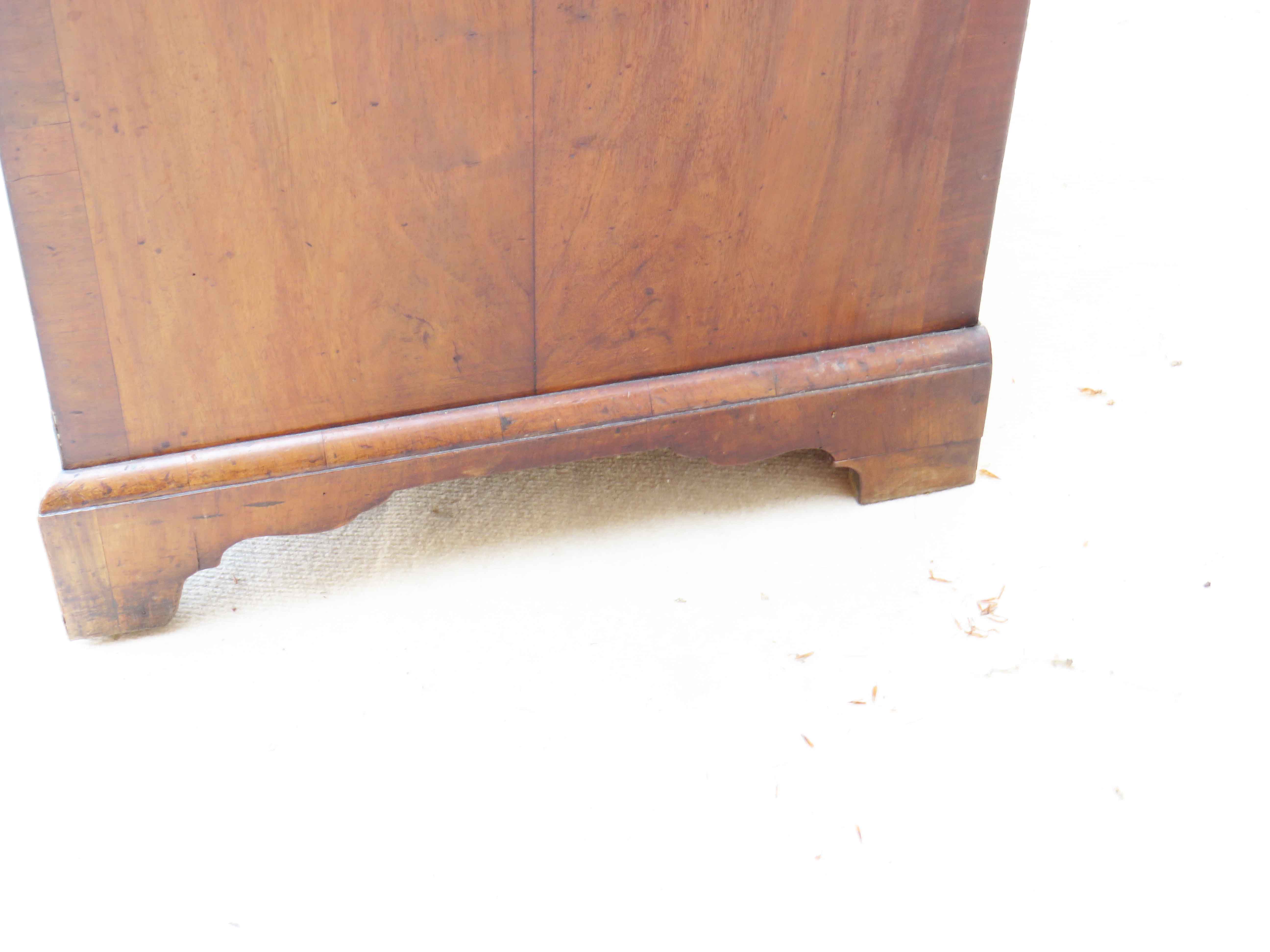 18th Century George I period walnut bureau - Image 4 of 6