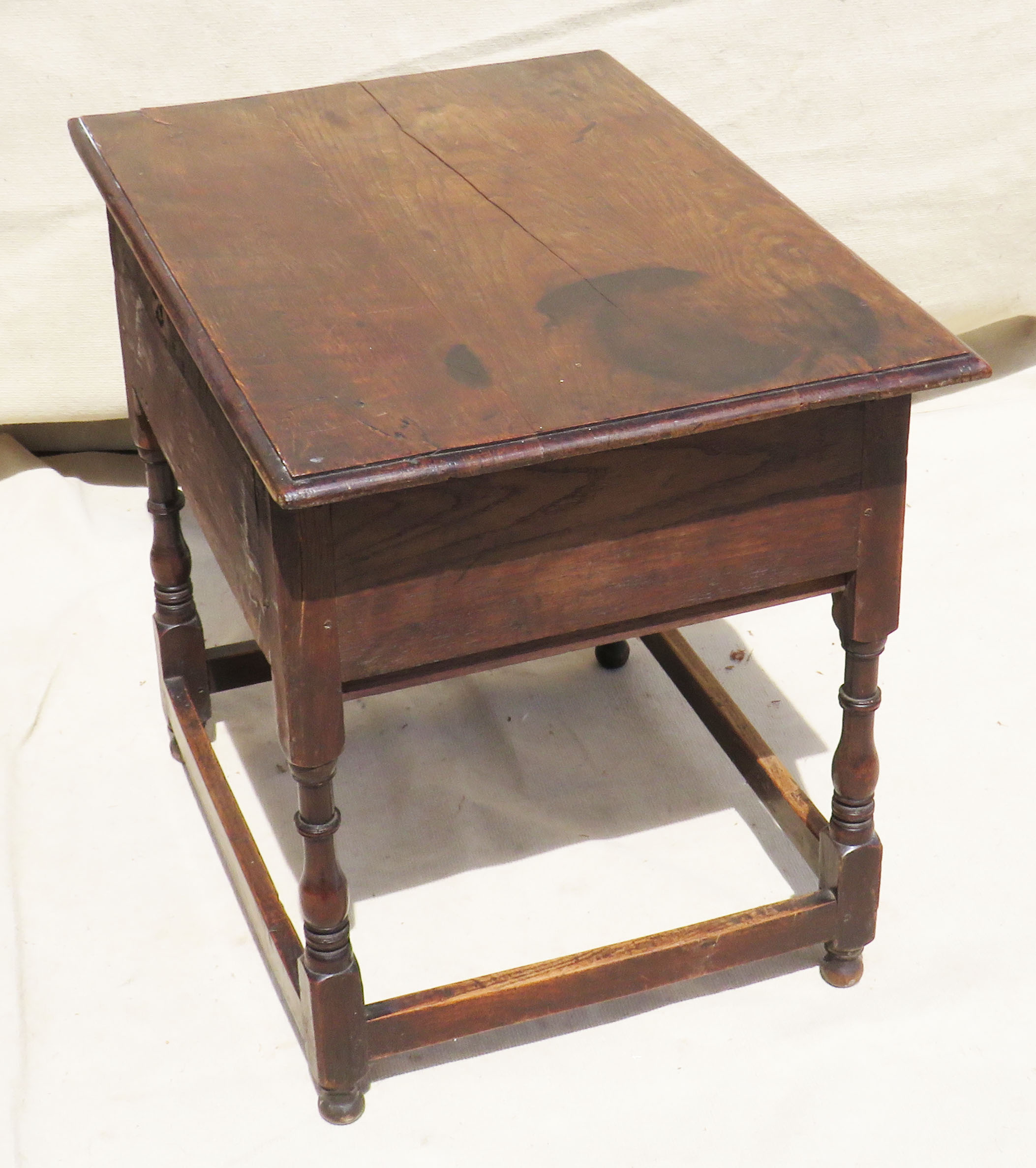 Late 17th Century oak side table - Image 4 of 6