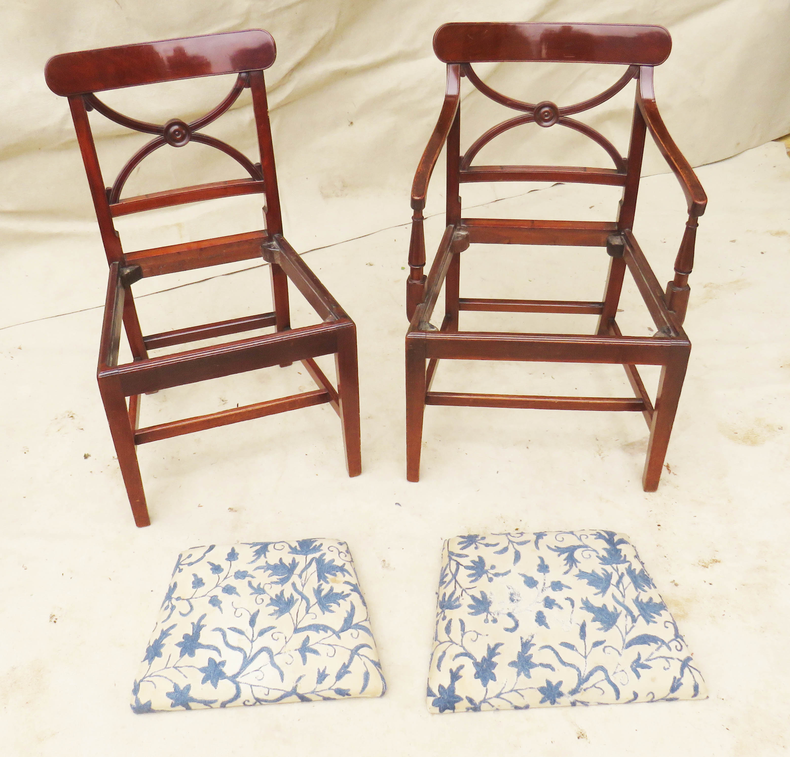 Regency Period Set Of Eight 19th Century Mahogany Dining Chairs, consisting 2 carver armchairs and 6 - Image 3 of 10