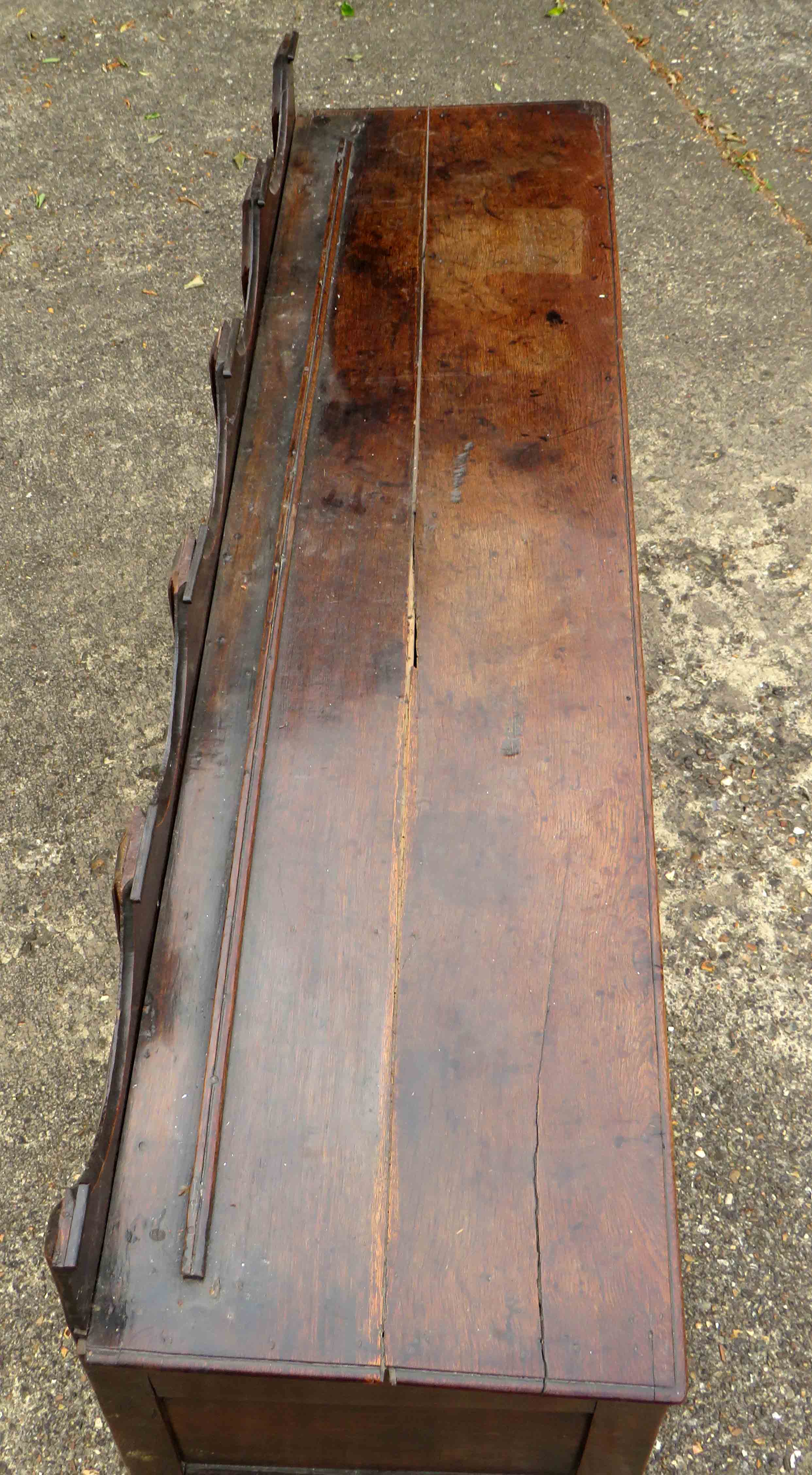 Early 18th Century Queen Anne Period Oak Dresser Base having shaped upstand to top over three frieze - Image 8 of 12