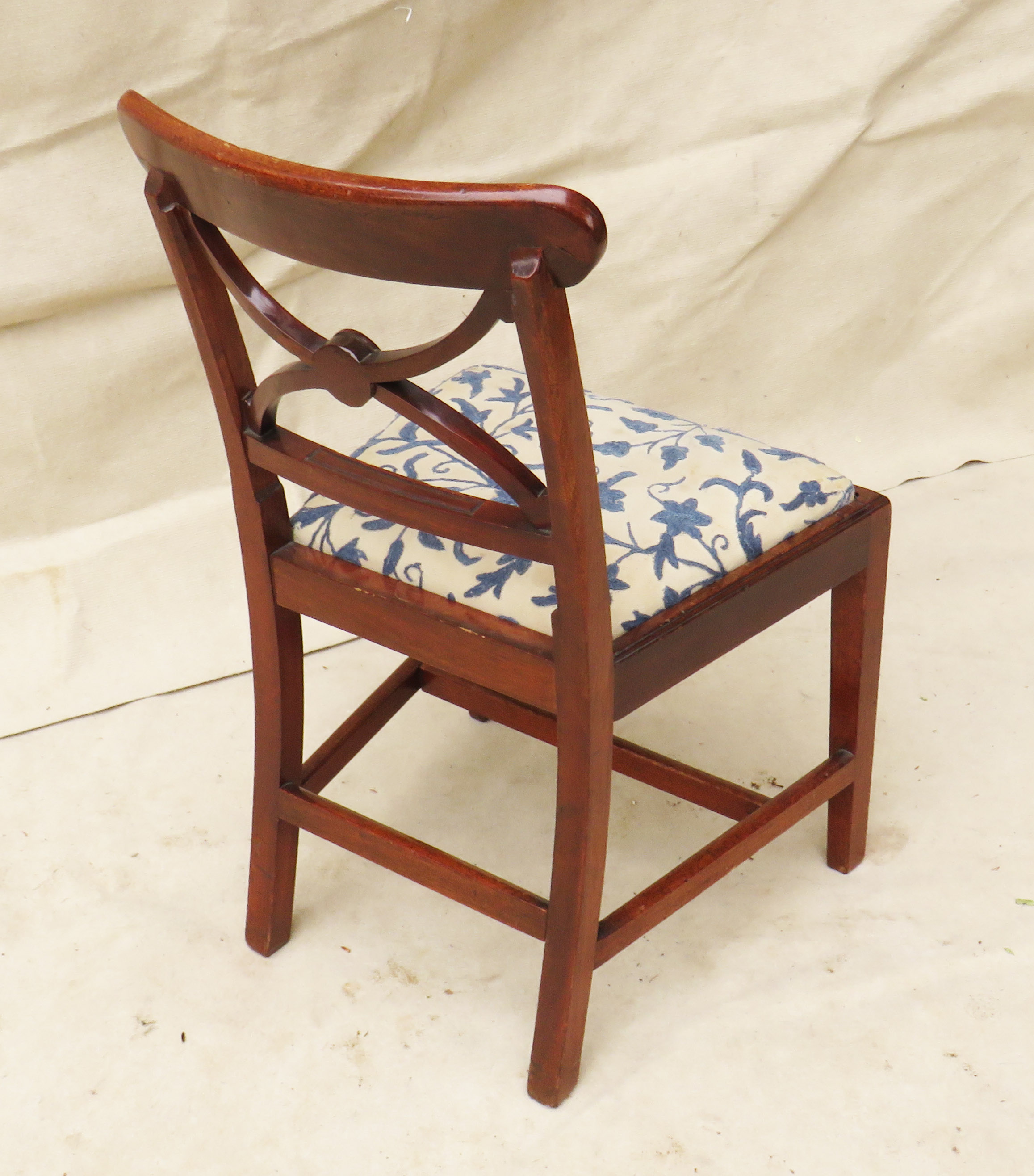 Regency Period Set Of Eight 19th Century Mahogany Dining Chairs, consisting 2 carver armchairs and 6 - Image 9 of 10