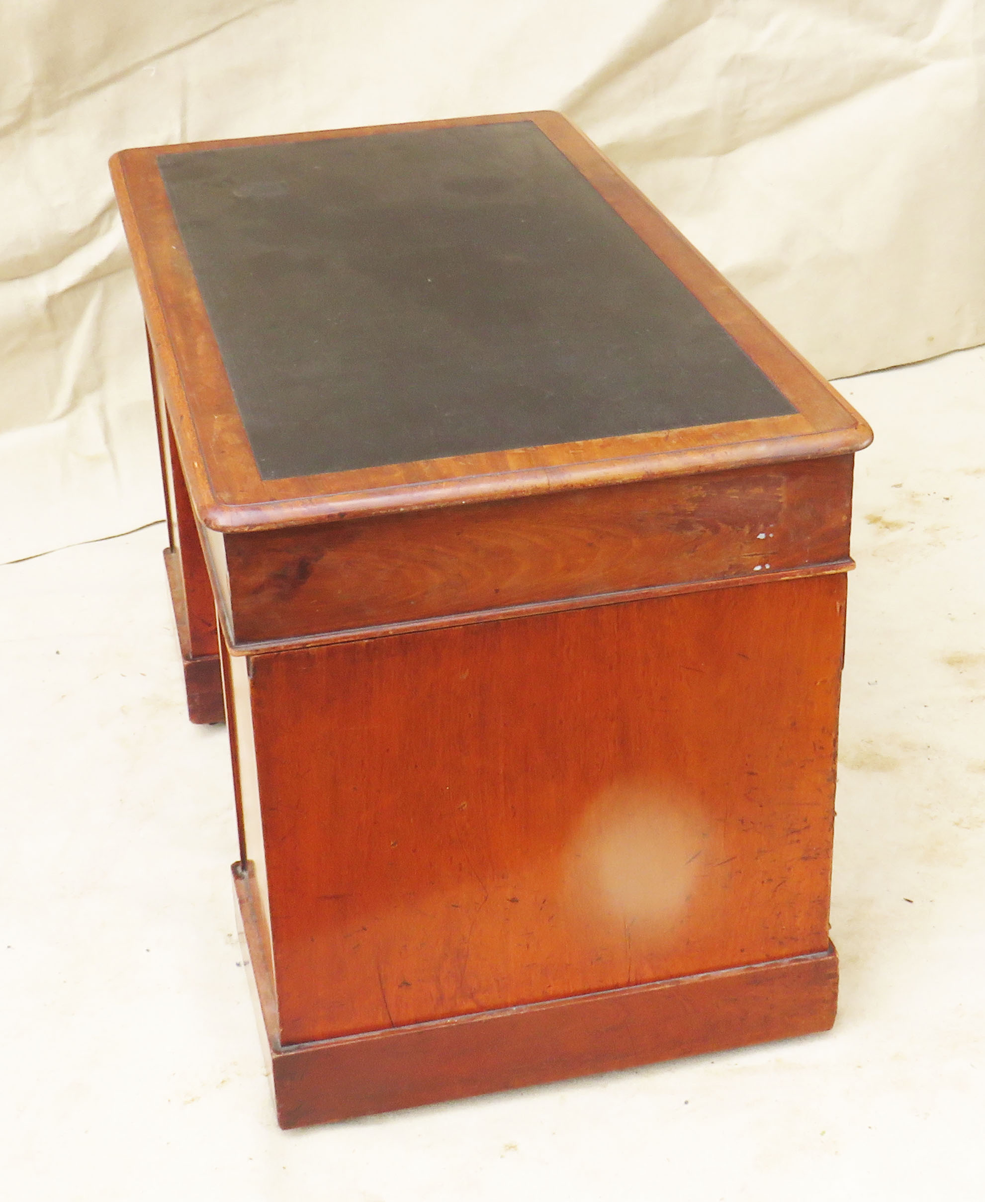 Mid 19th Century Mahogany Pedestal Desk of diminutive proportion having leather inset top over - Image 4 of 8