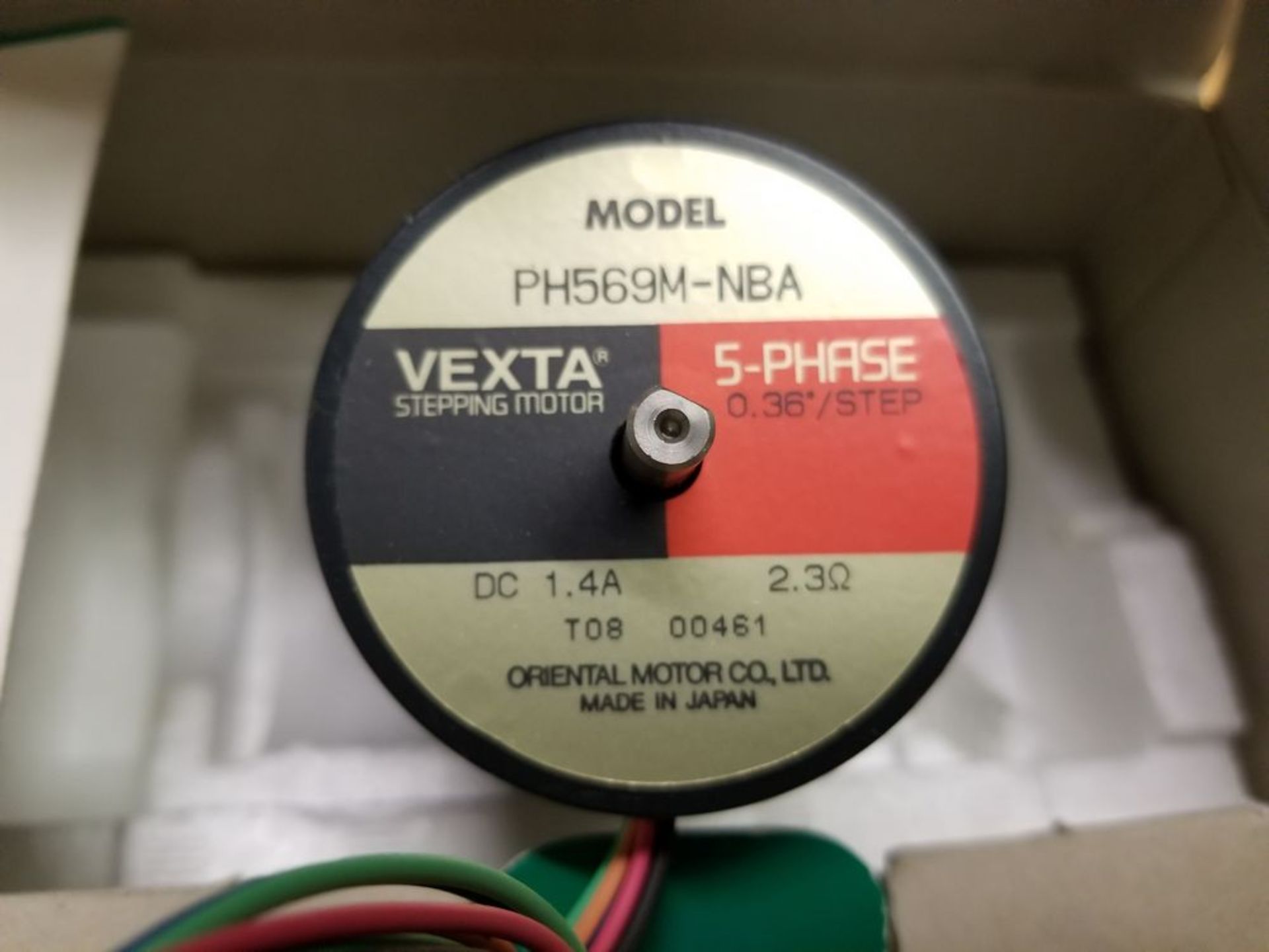NEW VEXTA PH569M-NBA 5 PHASE STEPPING STEPPER MOTOR - Image 4 of 5