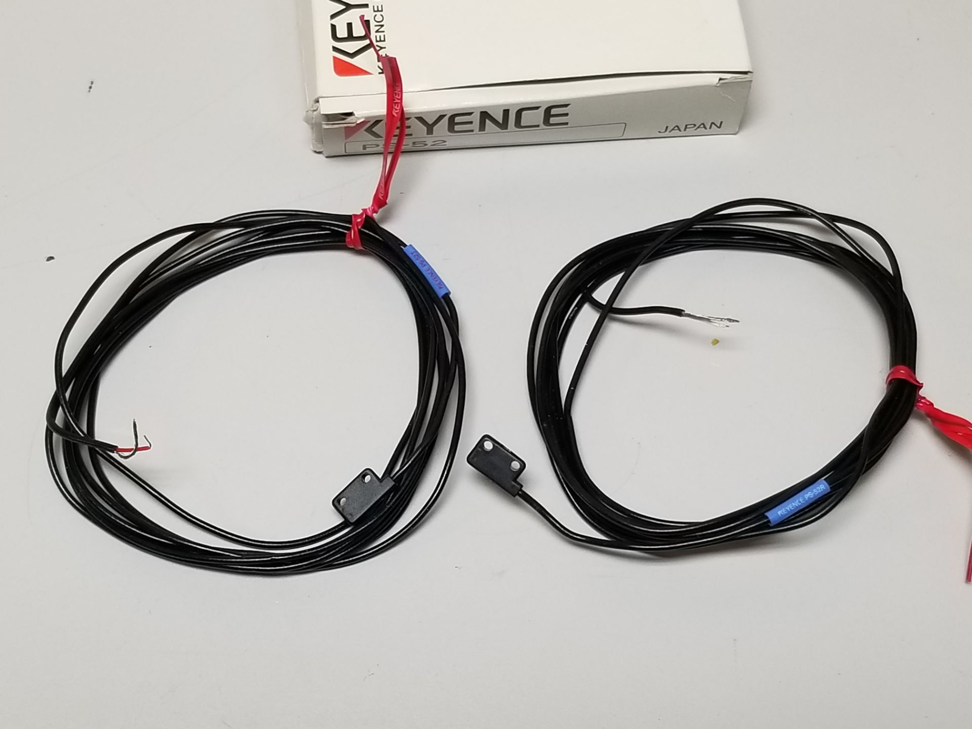 New Keyence Transmissive Sensor Head Set - Image 2 of 3