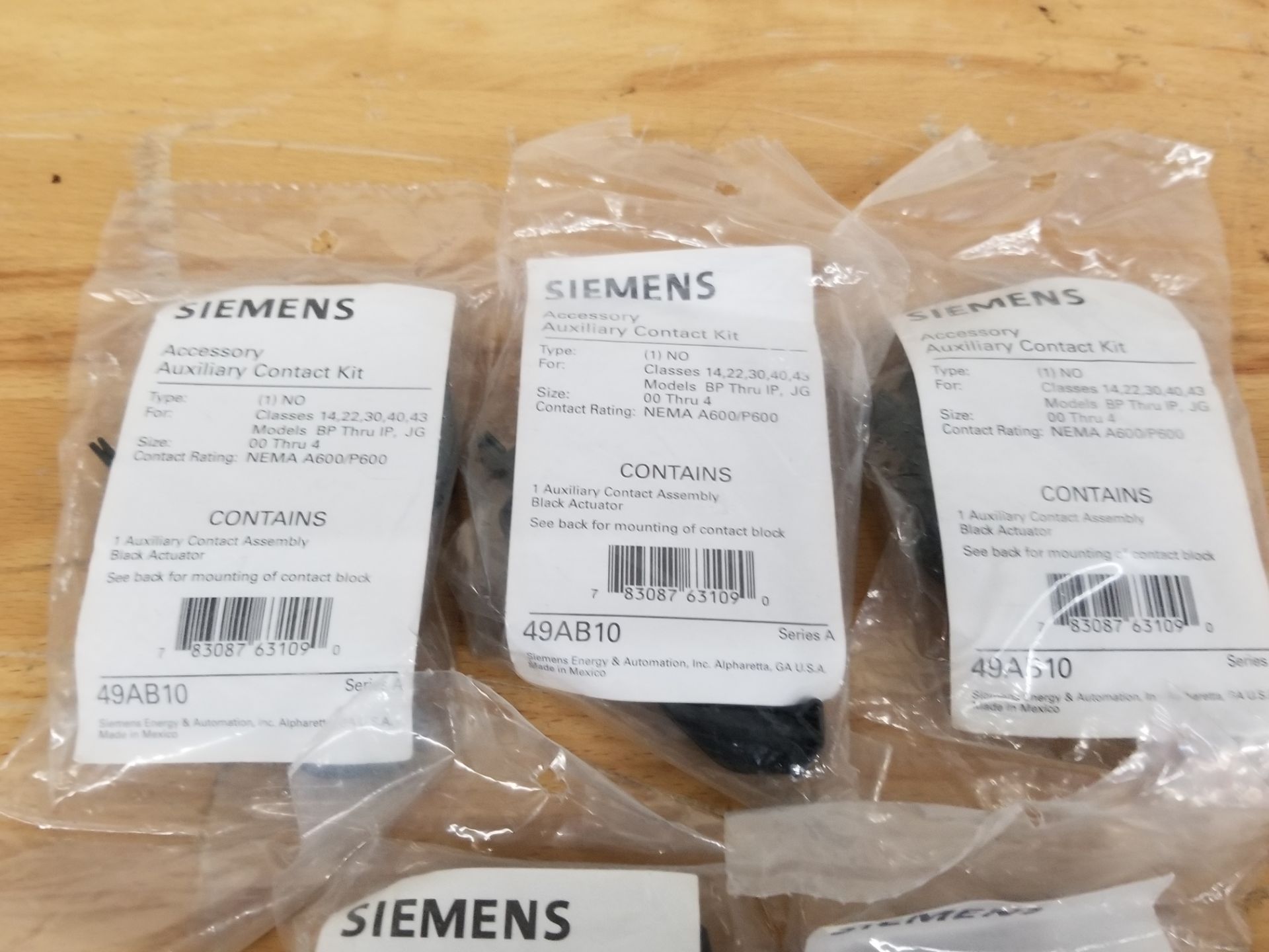 LOT OF NEW SIEMENS AUXILIARY CONTACT BLOCK KITS - Image 3 of 5